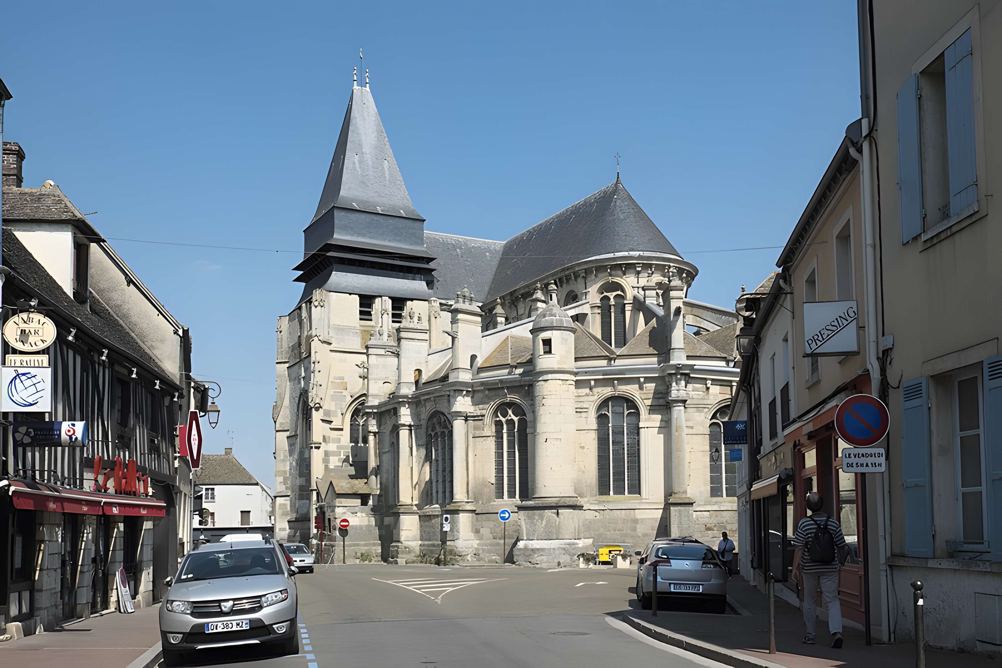Église Saint-Jacques-le-Majeur-et-Saint-Christophe de Houdan