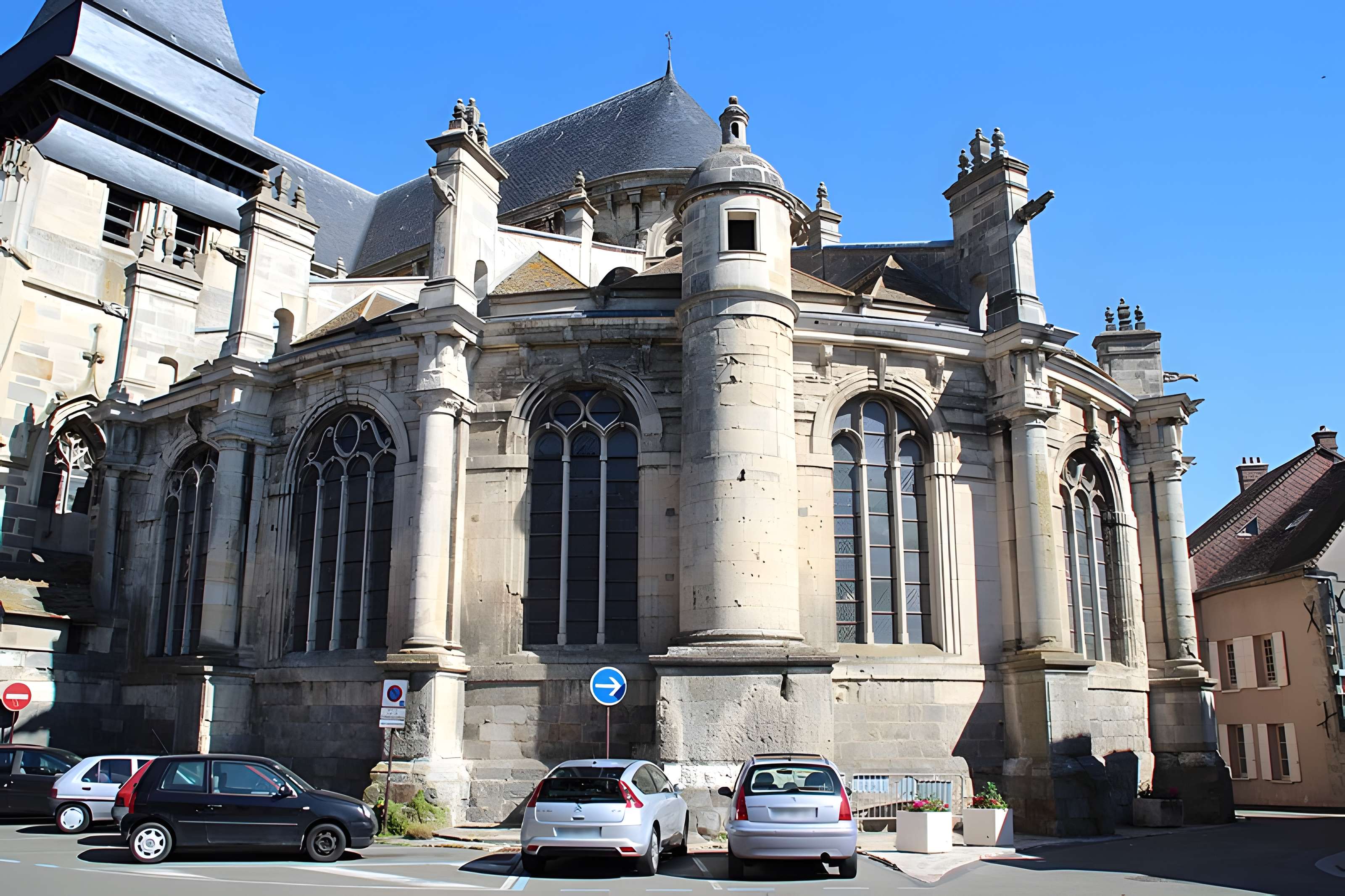Église Saint-Jacques-le-Majeur-et-Saint-Christophe de Houdan