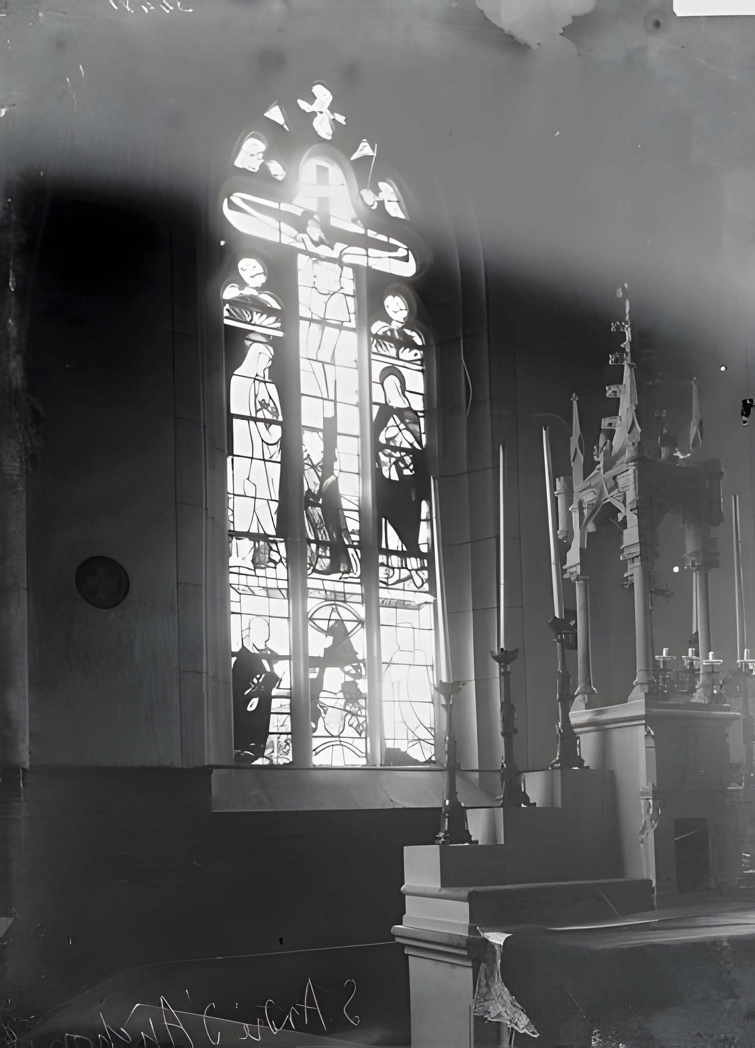 Église Saint-André de Saint-André-d'Apchon