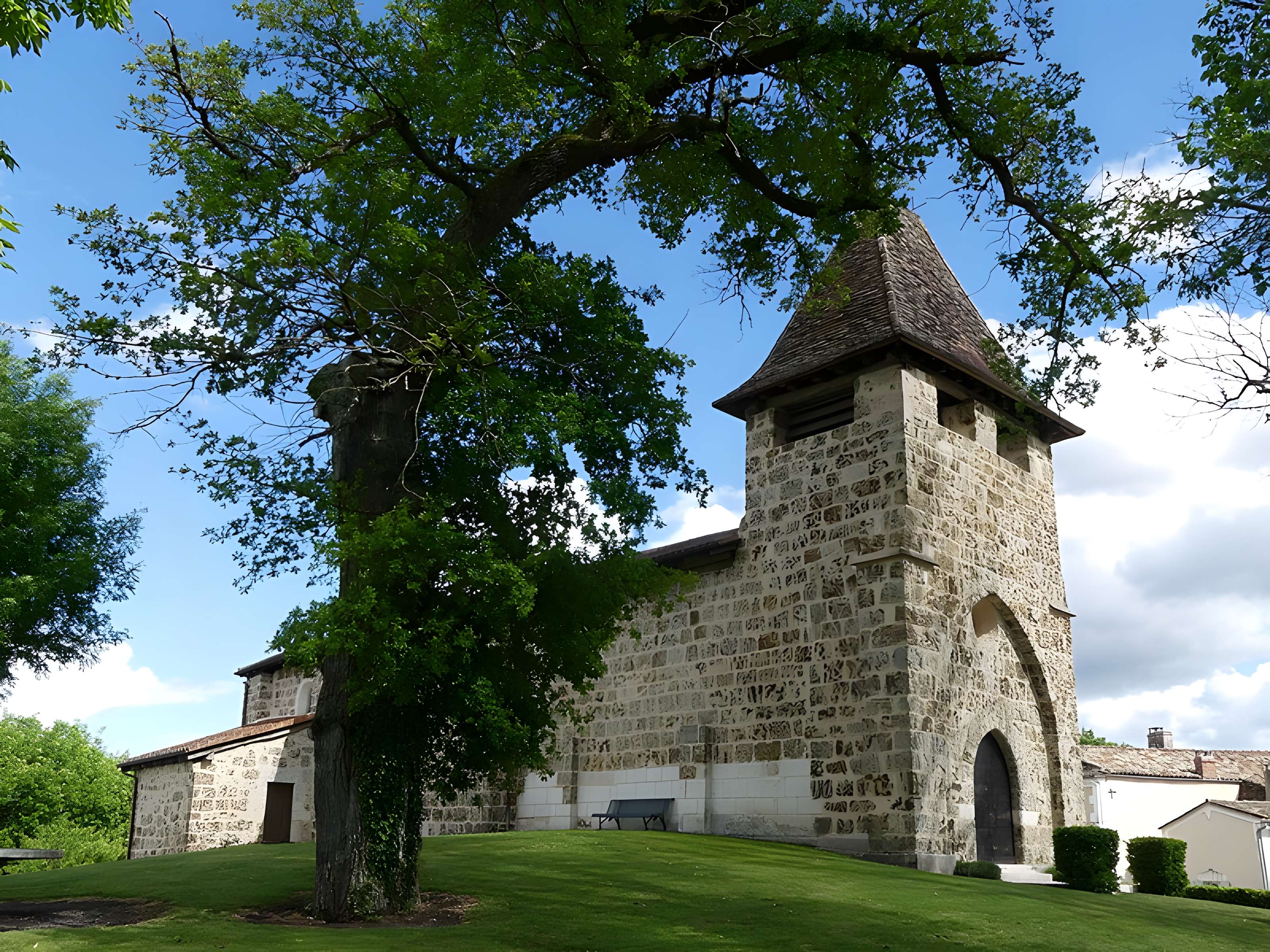 Église Saint-André de Saint-André-de-Double