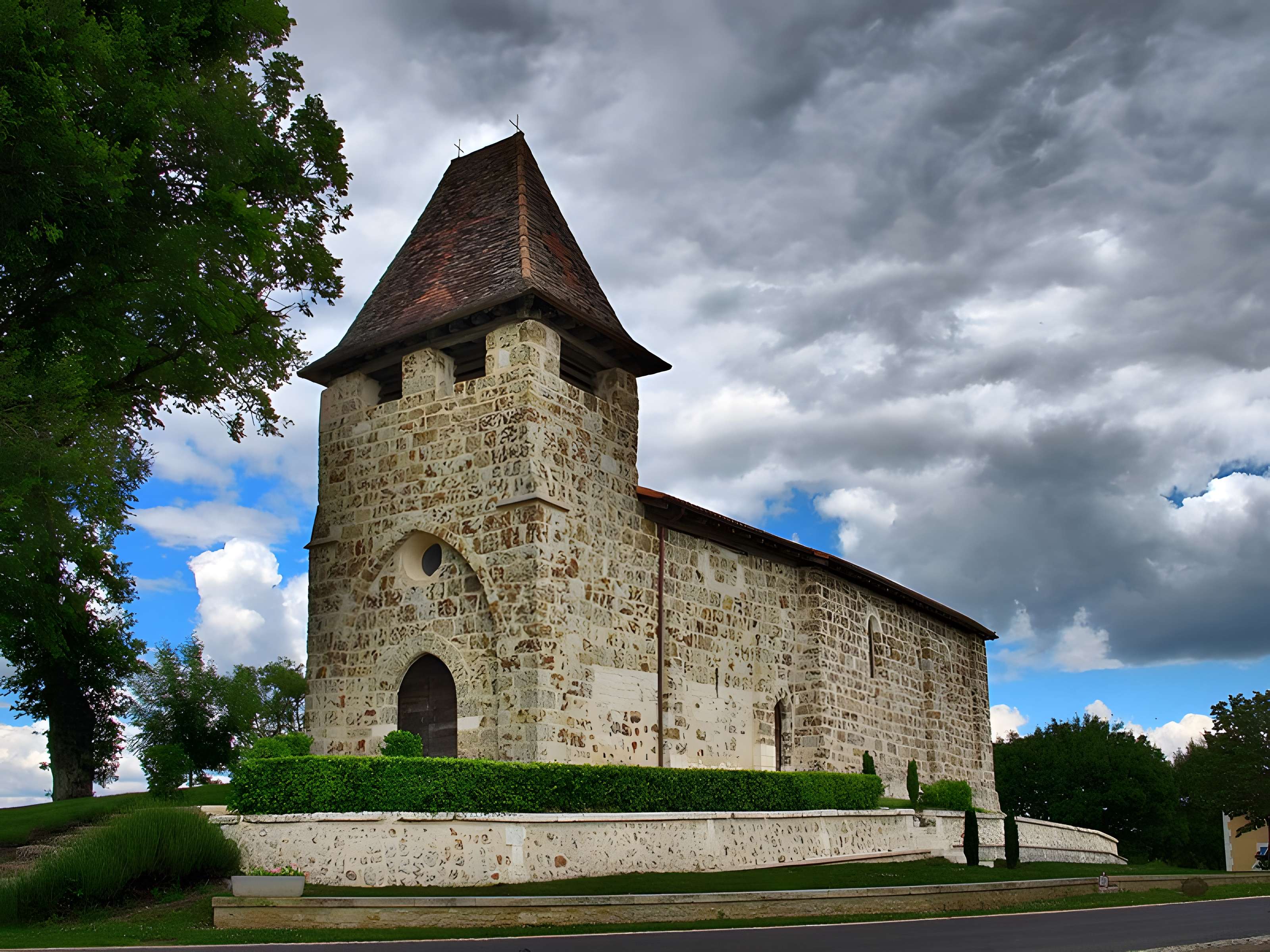 Église Saint-André de Saint-André-de-Double