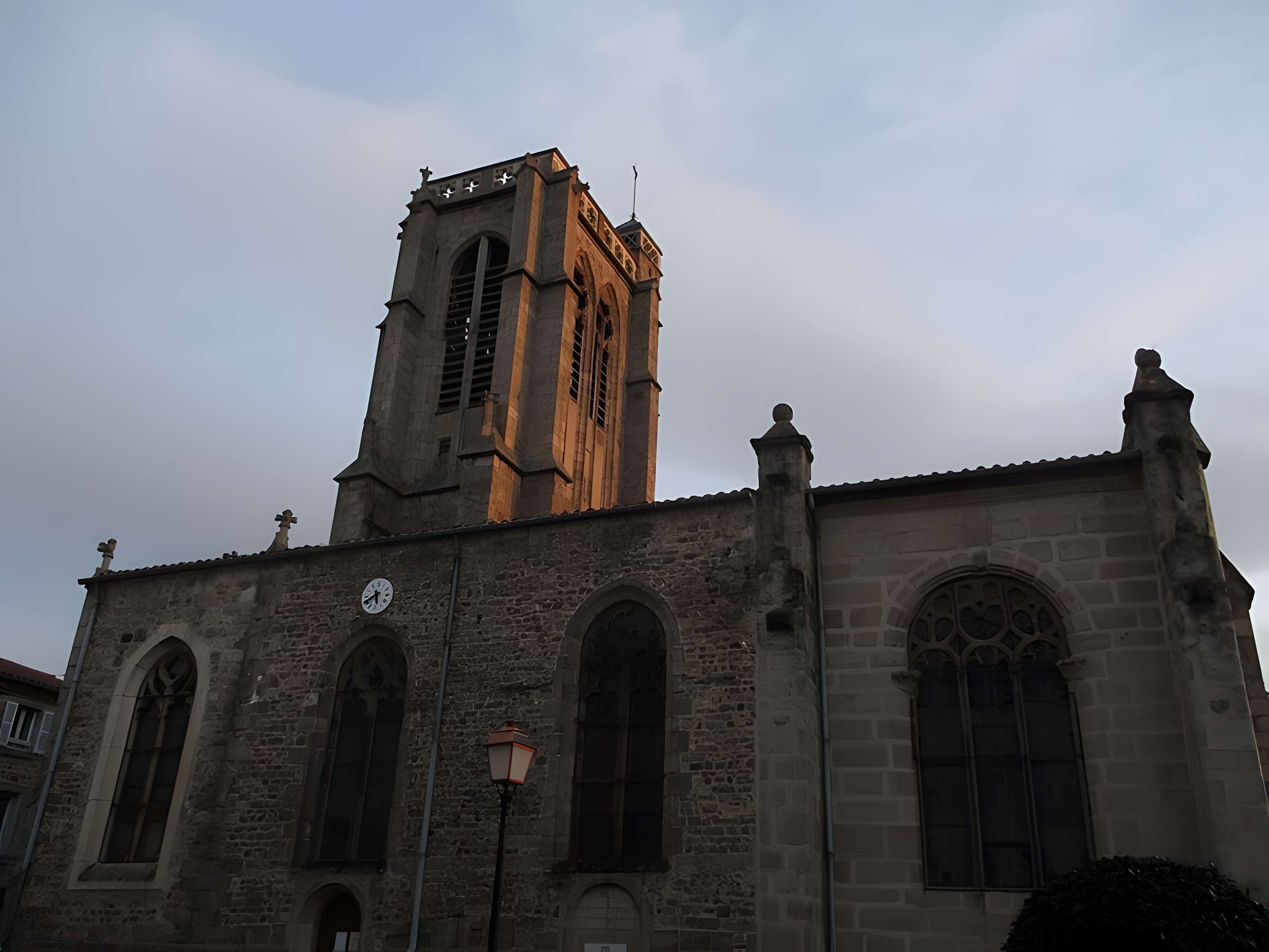 Église Saint-André de Sury-le-Comtal