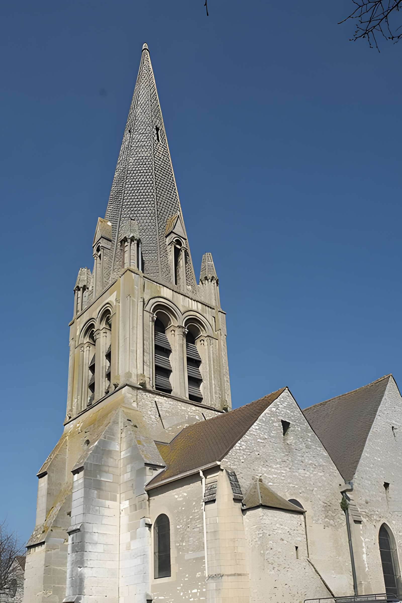 Église Saint-Aubin de Limay