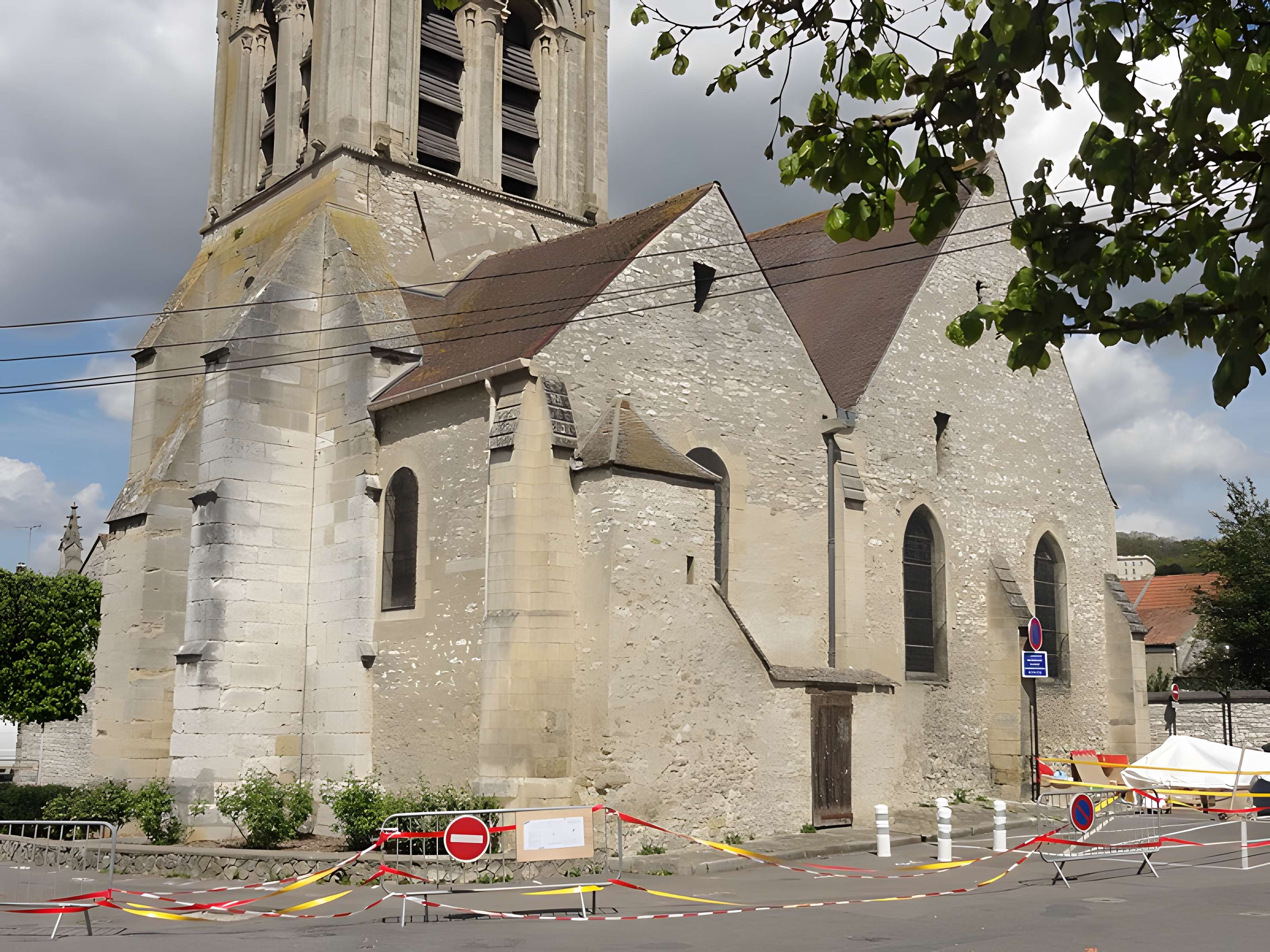 Église Saint-Aubin de Limay