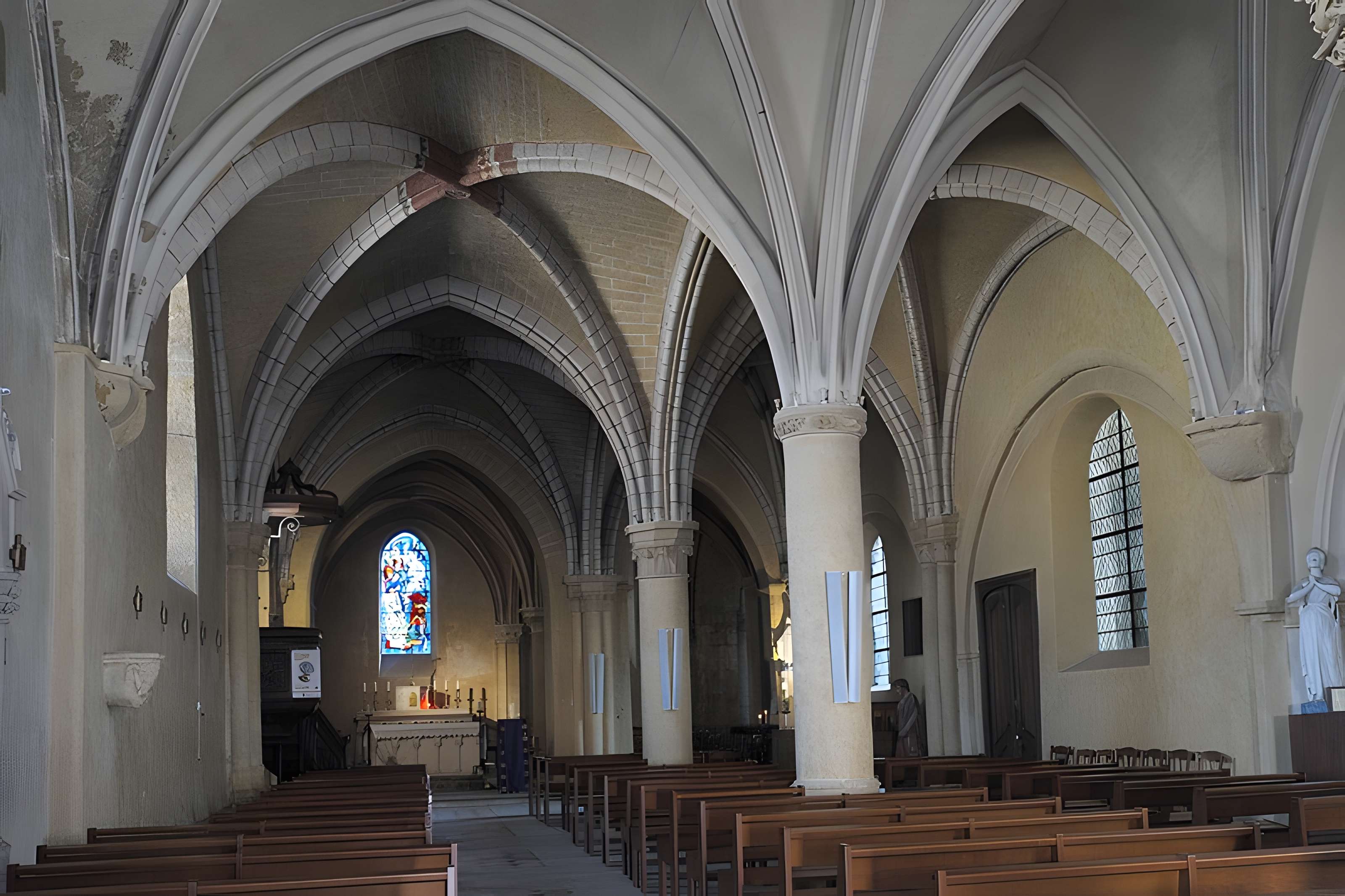 Église Saint-Aubin de Limay