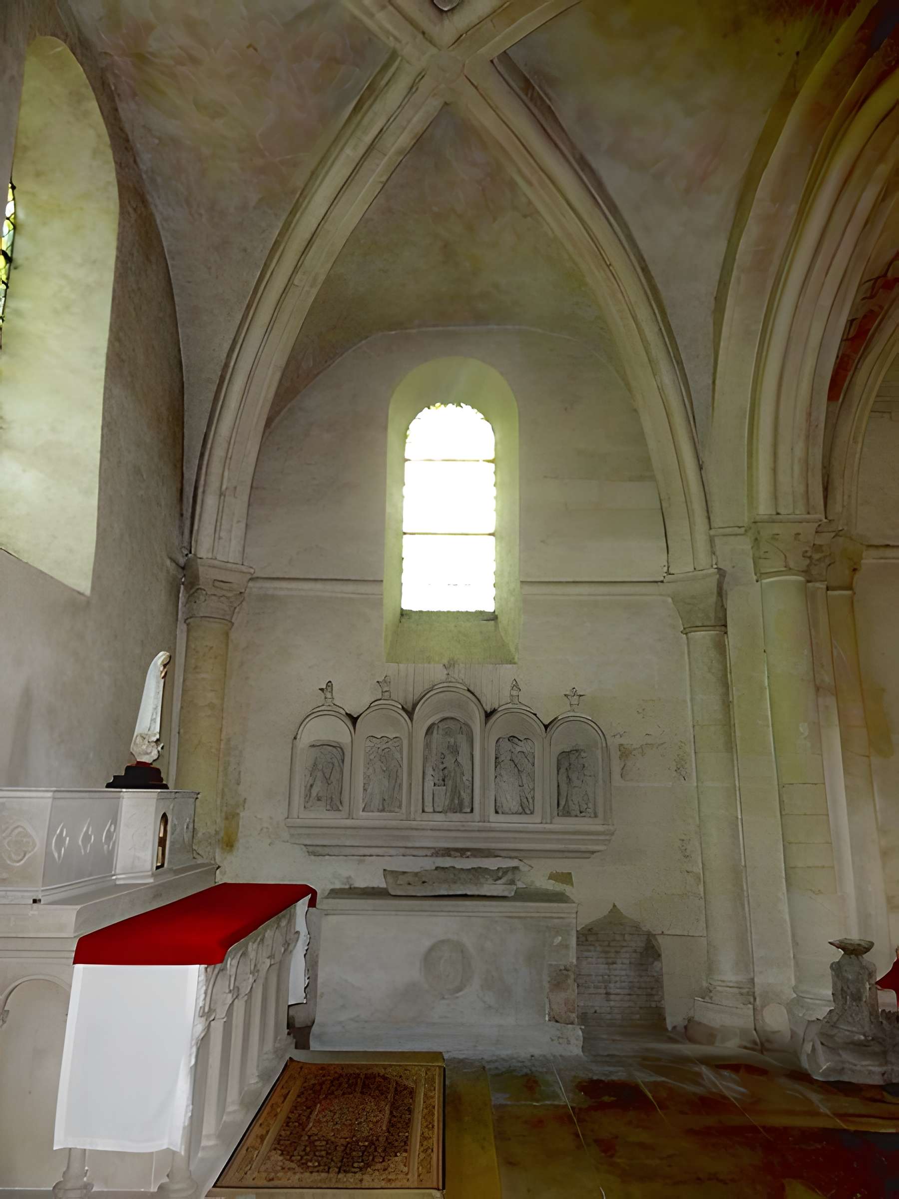 Église Saint-Aubin de Limay