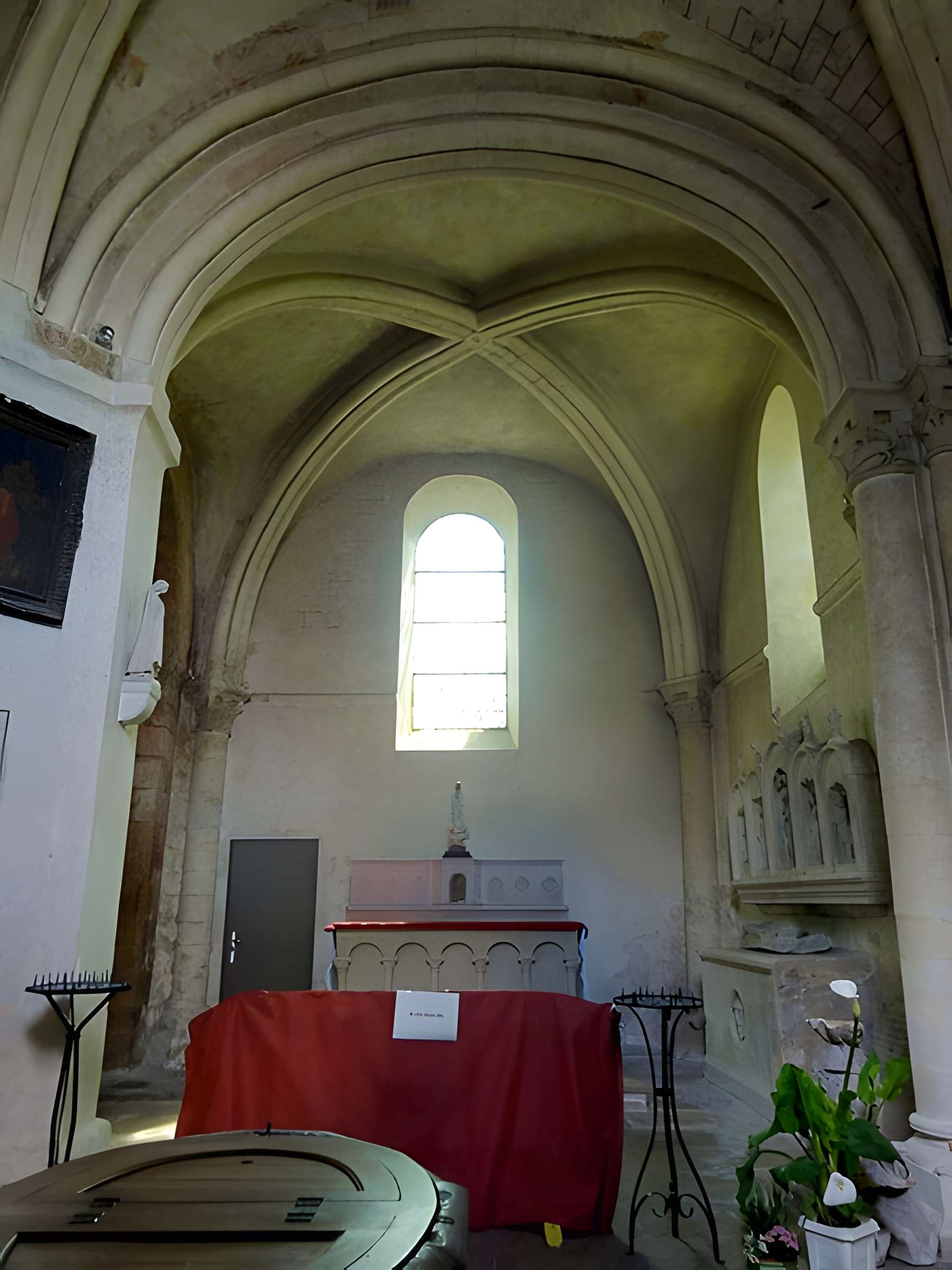 Église Saint-Aubin de Limay