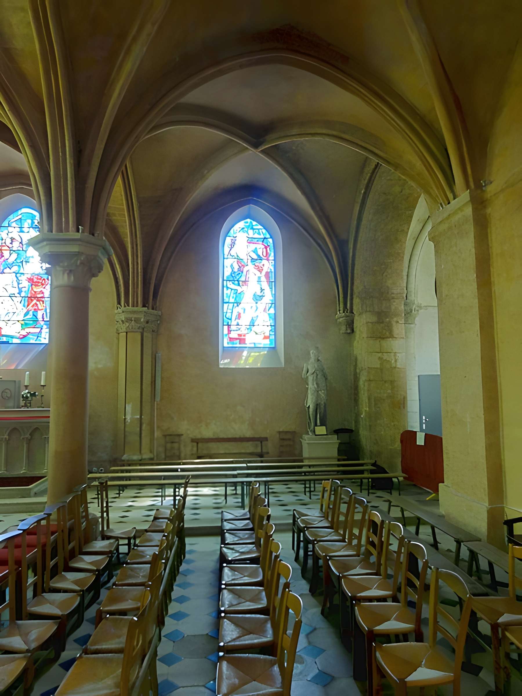 Église Saint-Aubin de Limay