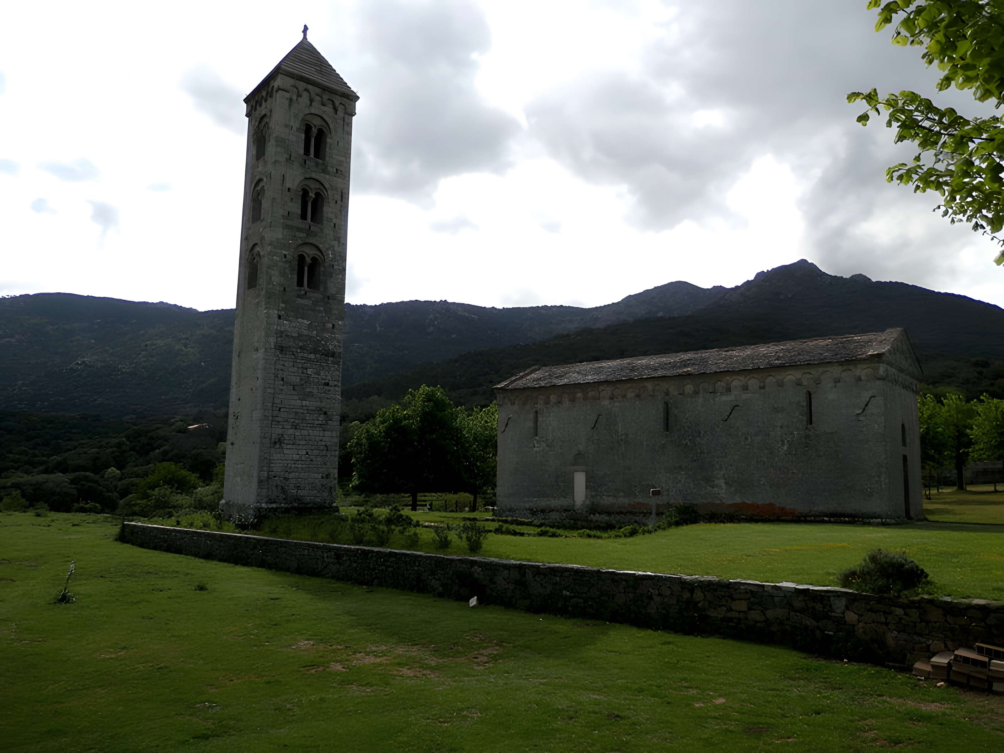 Église Saint-Jean de Carbini