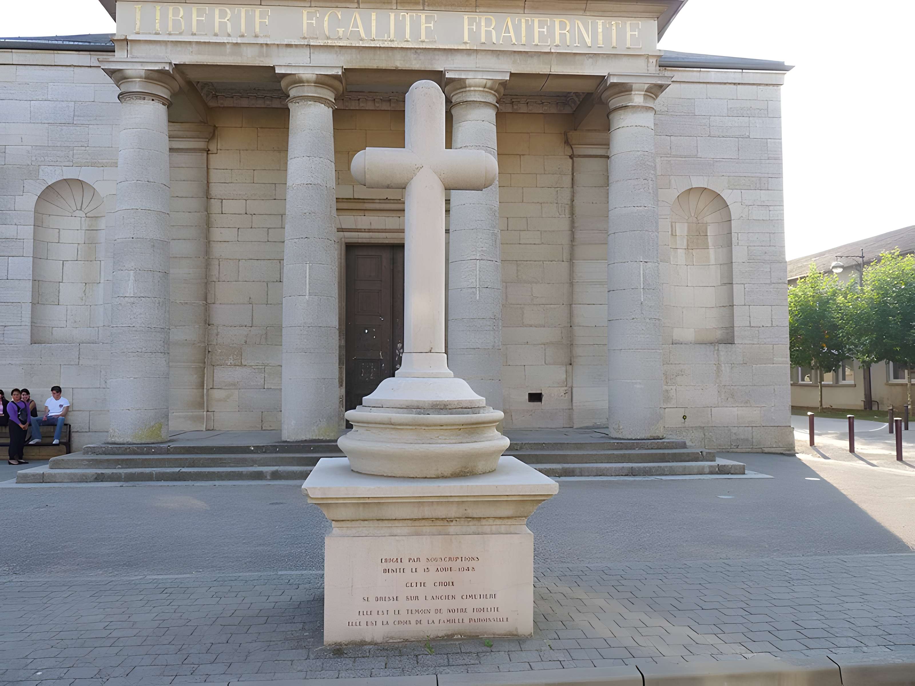Église Saint-Aubin de Saint-Aubin dans le Jura