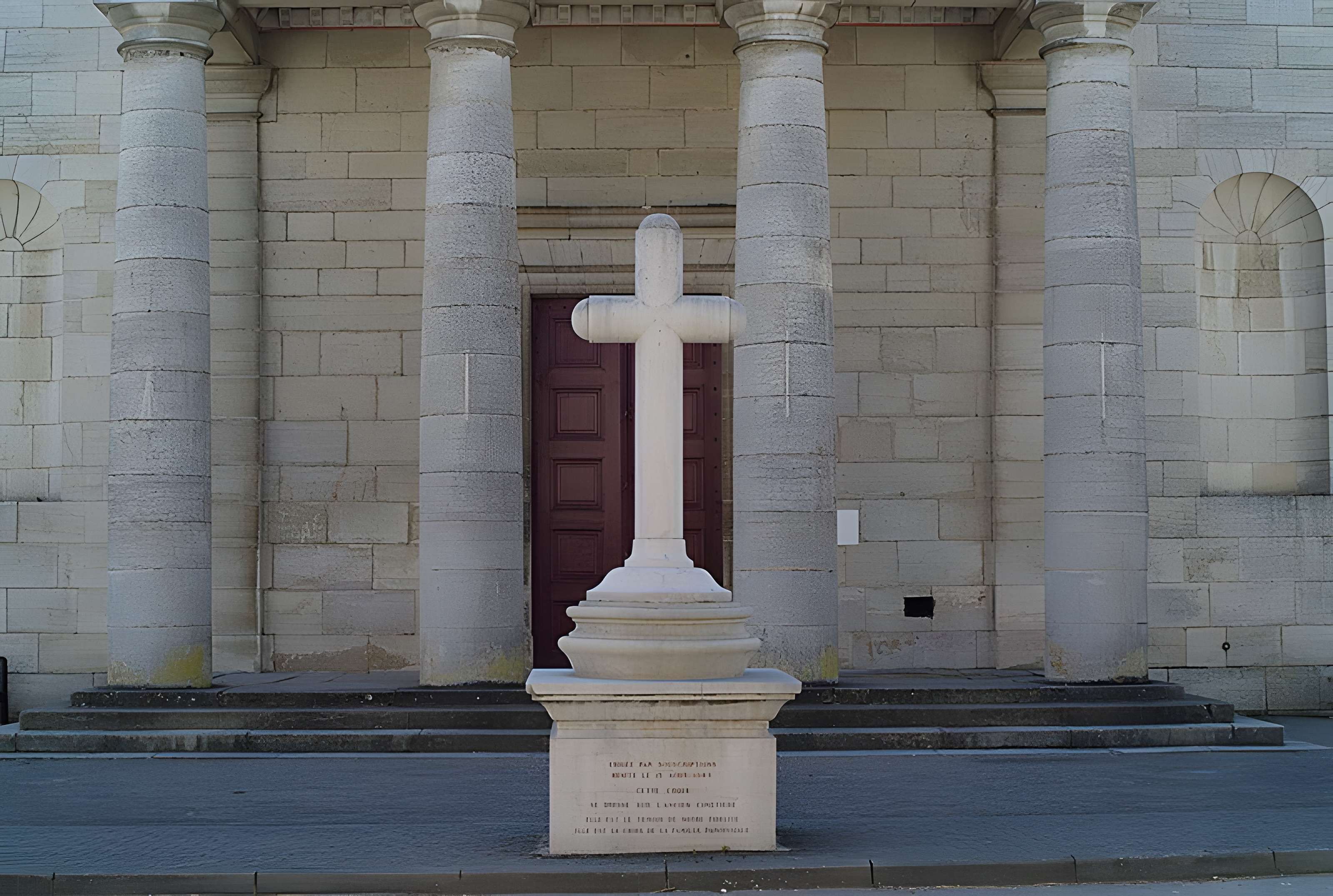 Église Saint-Aubin de Saint-Aubin dans le Jura