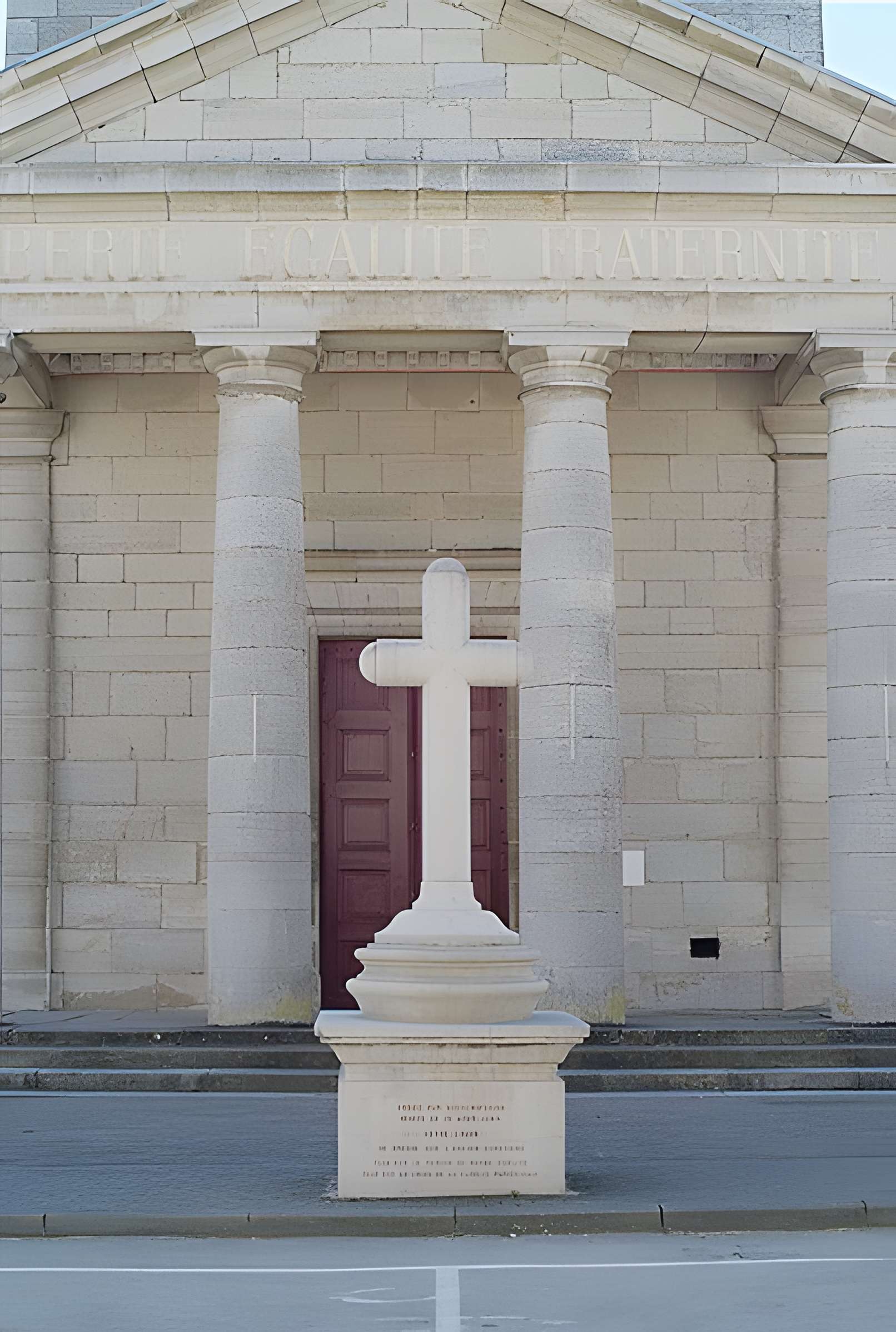Église Saint-Aubin de Saint-Aubin dans le Jura