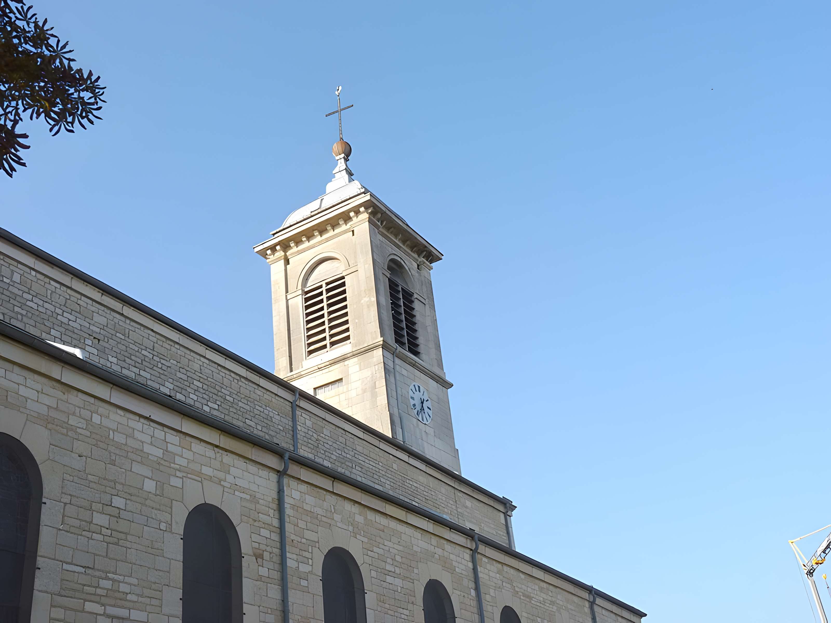 Église Saint-Aubin de Saint-Aubin dans le Jura