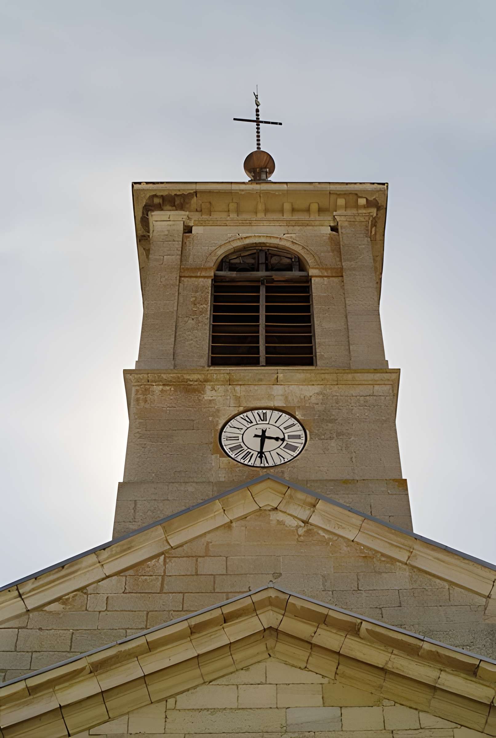 Église Saint-Aubin de Saint-Aubin dans le Jura