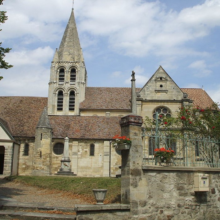 Photo de Église Saint-Aubin dEnnery et croix