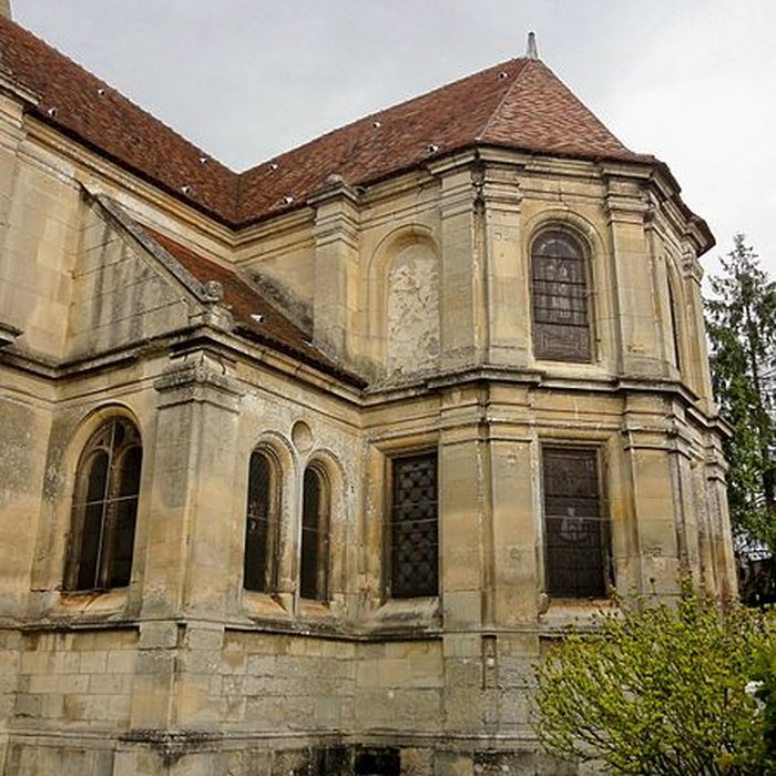 Photo de Église Saint-Aubin dEnnery et croix