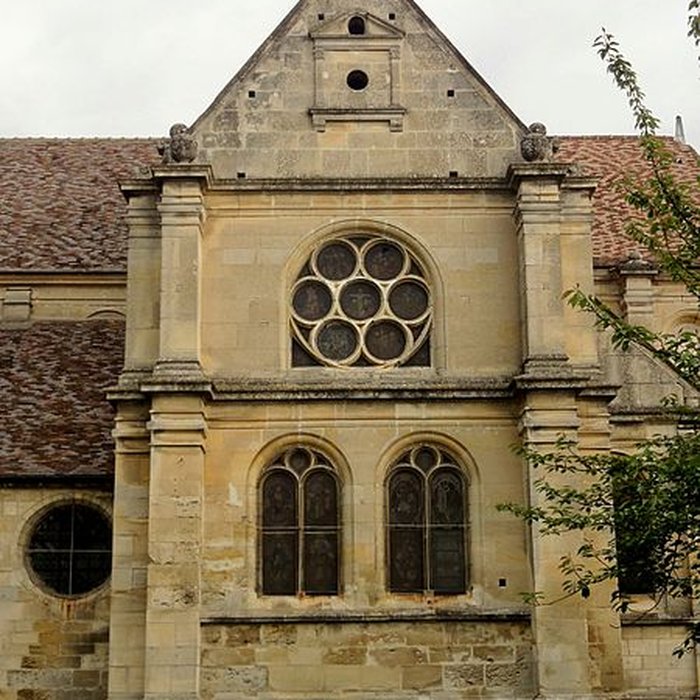 Photo de Église Saint-Aubin dEnnery et croix