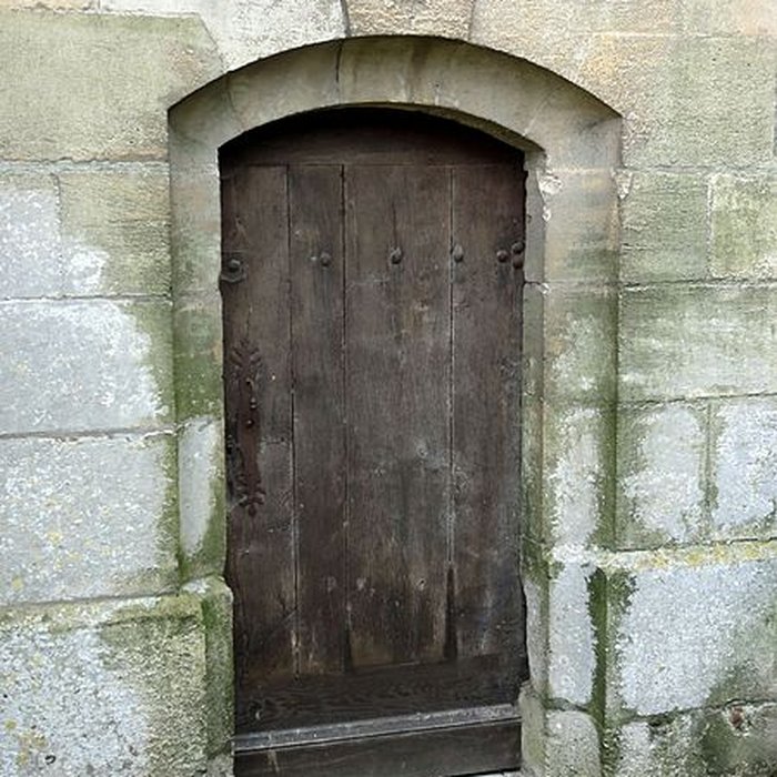 Photo de Église Saint-Aubin dEnnery et croix