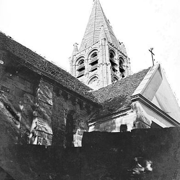 Photo de Église Saint-Aubin dEnnery et croix
