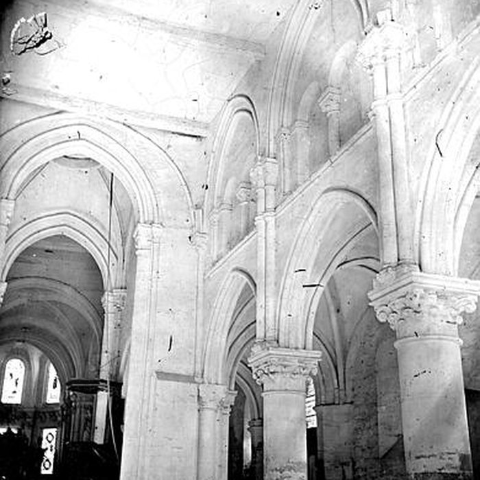Photo de Église Saint-Aubin dEnnery et croix