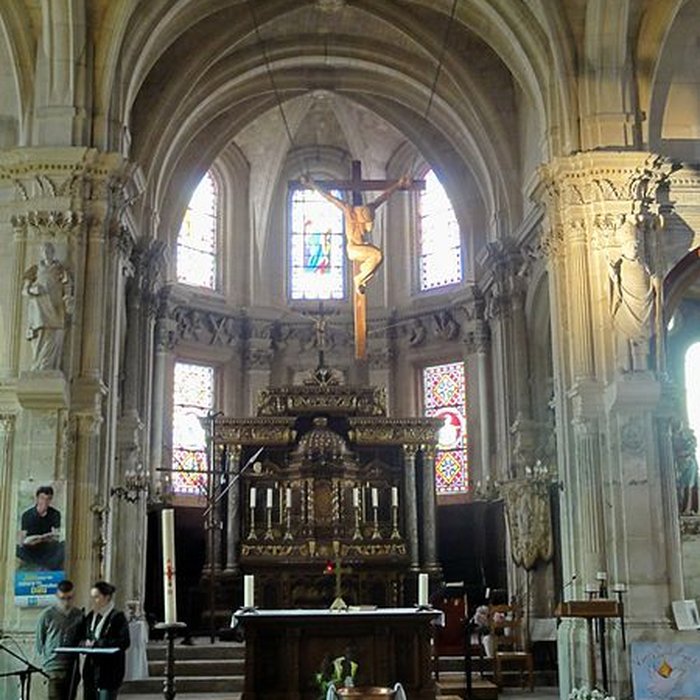 Photo de Église Saint-Aubin dEnnery et croix