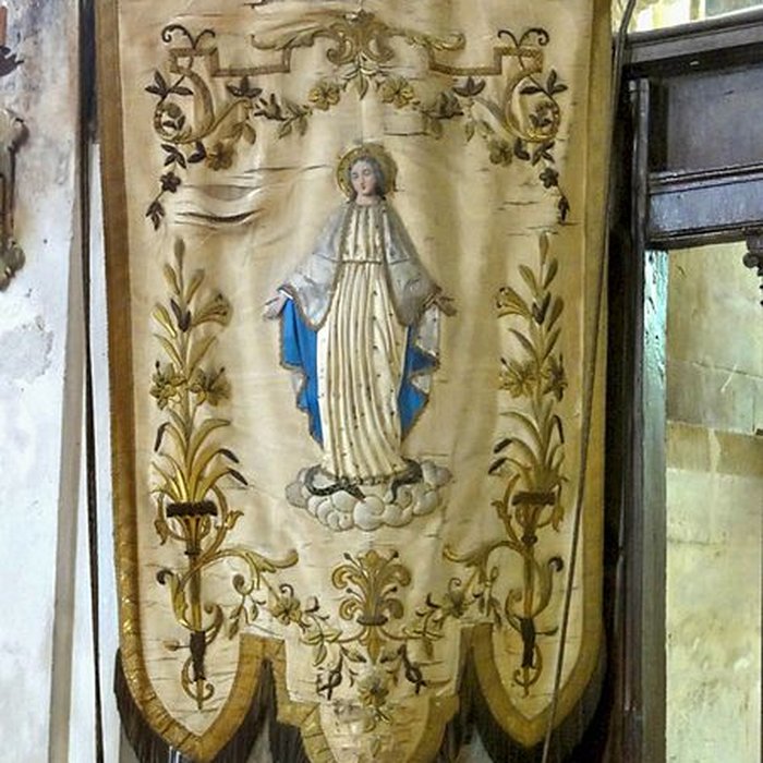 Photo de Église Saint-Aubin dEnnery et croix