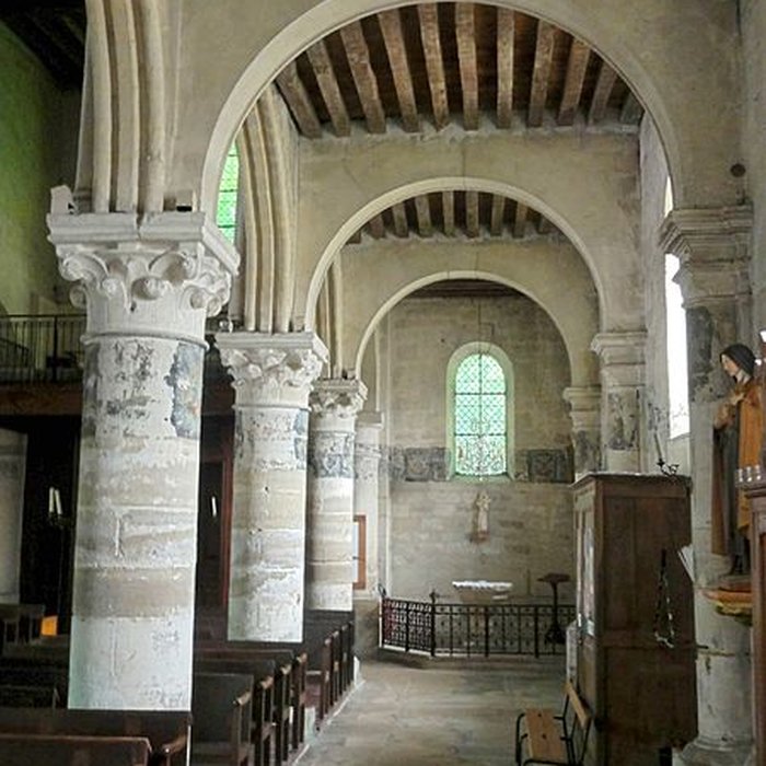 Photo de Église Saint-Aubin dEnnery et croix