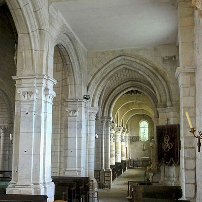 Photo de Église Saint-Aubin dEnnery et croix