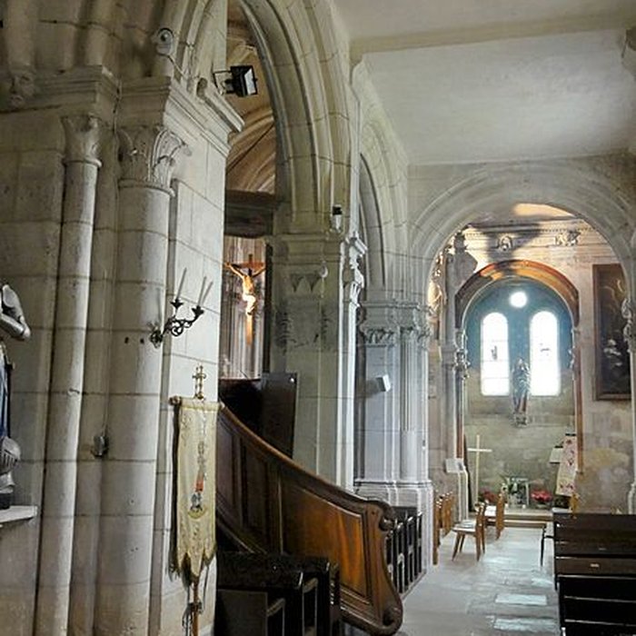 Photo de Église Saint-Aubin dEnnery et croix