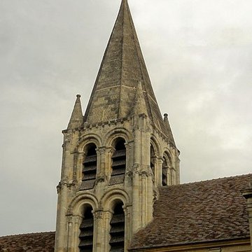 Église Saint-Aubin dEnnery et croix