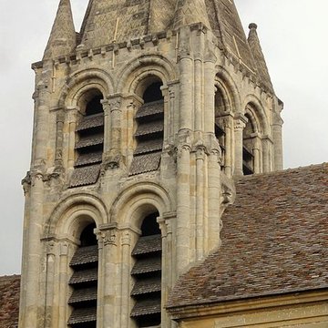 Église Saint-Aubin dEnnery et croix