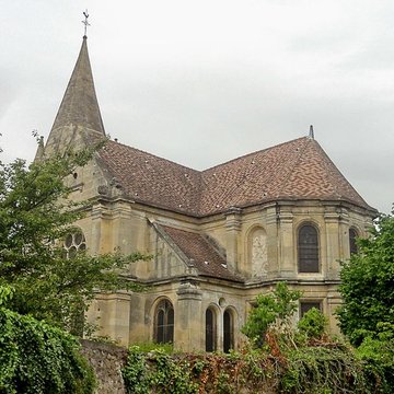 Église Saint-Aubin dEnnery et croix