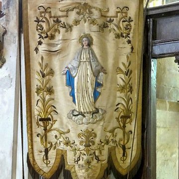 Église Saint-Aubin dEnnery et croix