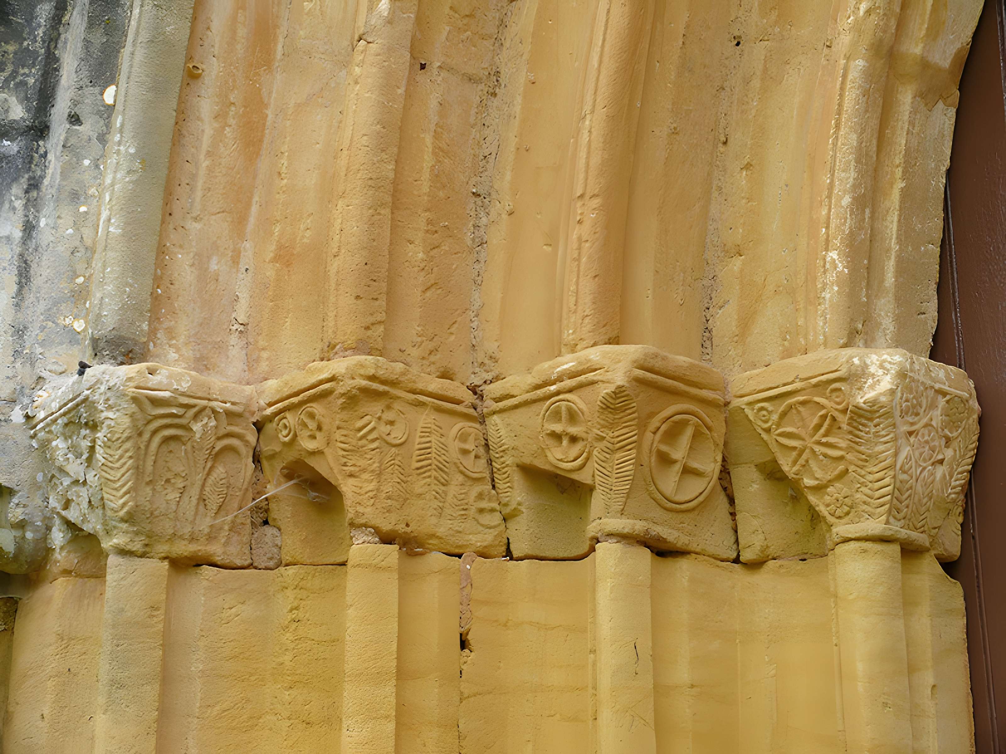 Église Saint-Avit de Saint-Avit-Rivière