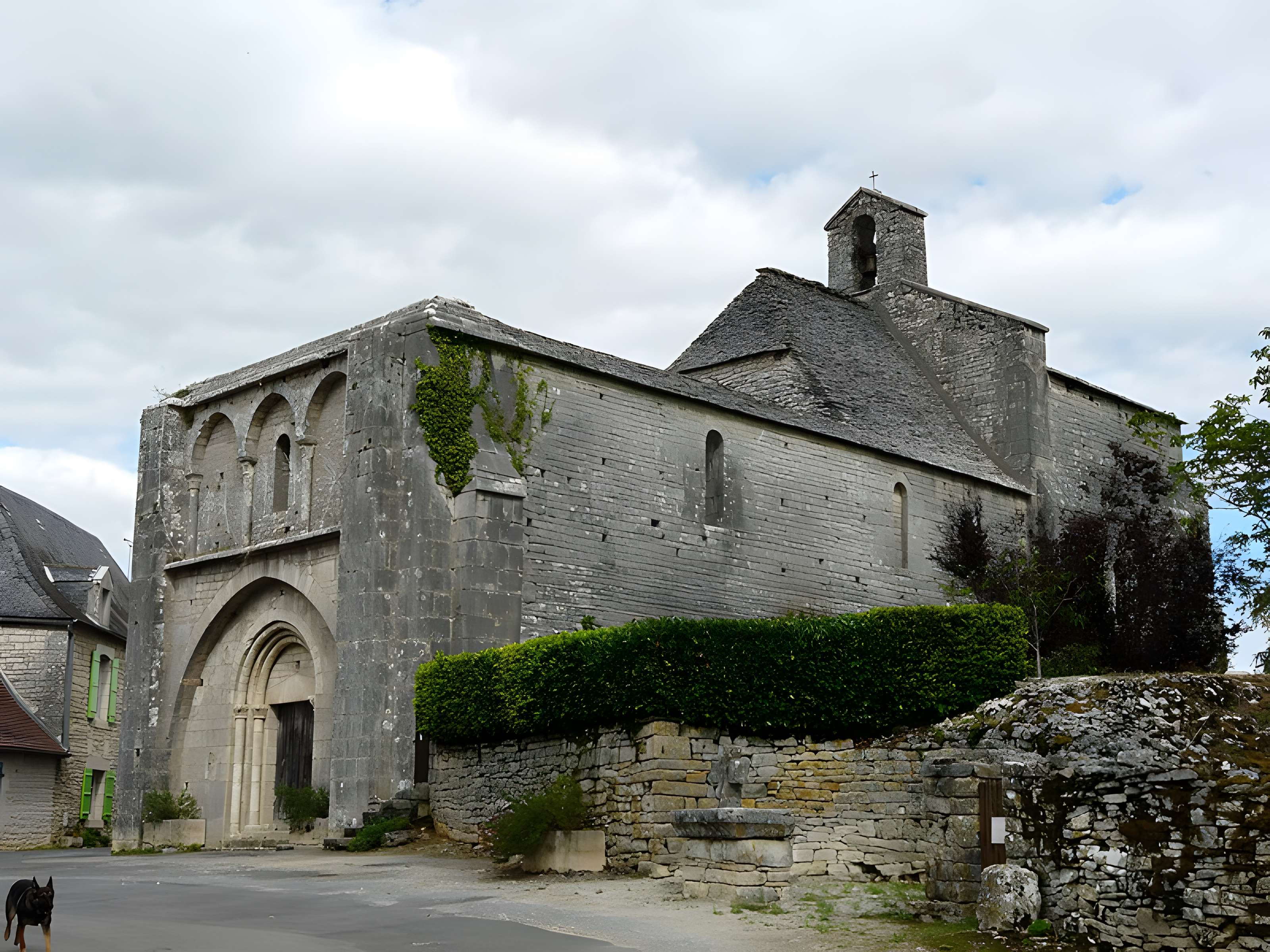 Église Saint-Barthélemy de Bauzens d'Ajat