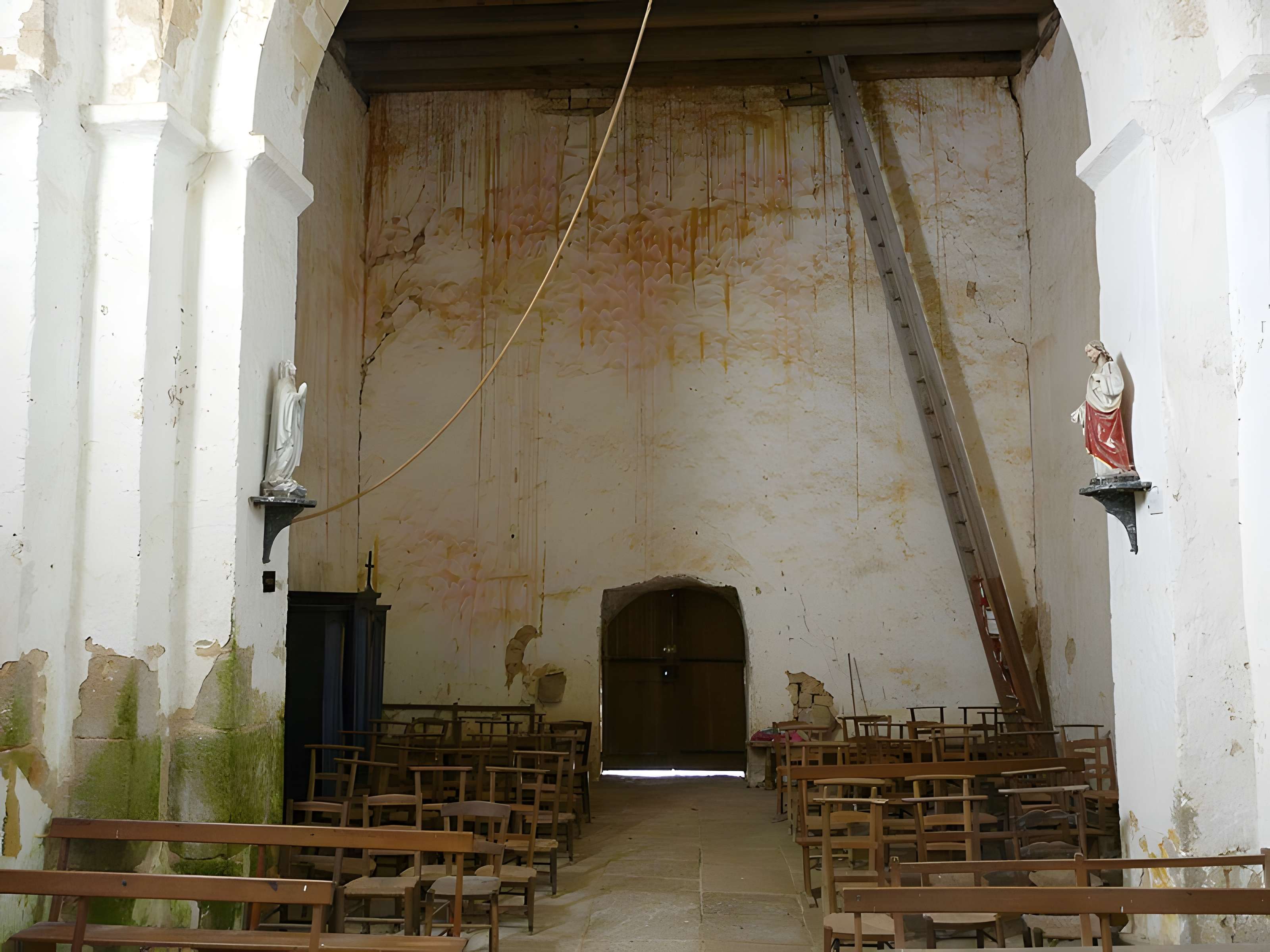 Église Saint-Barthélemy de Bauzens d'Ajat