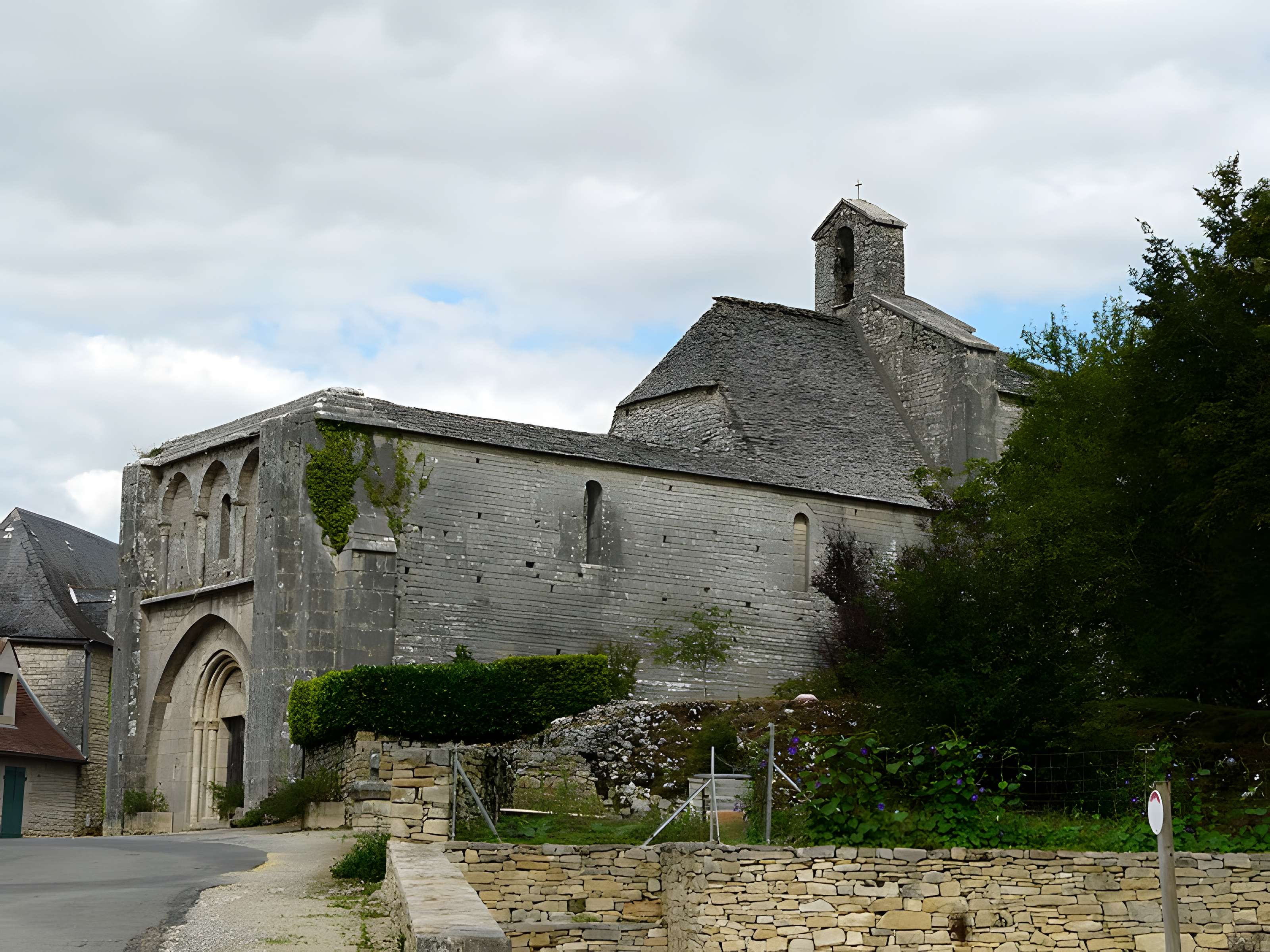 Église Saint-Barthélemy de Bauzens d'Ajat