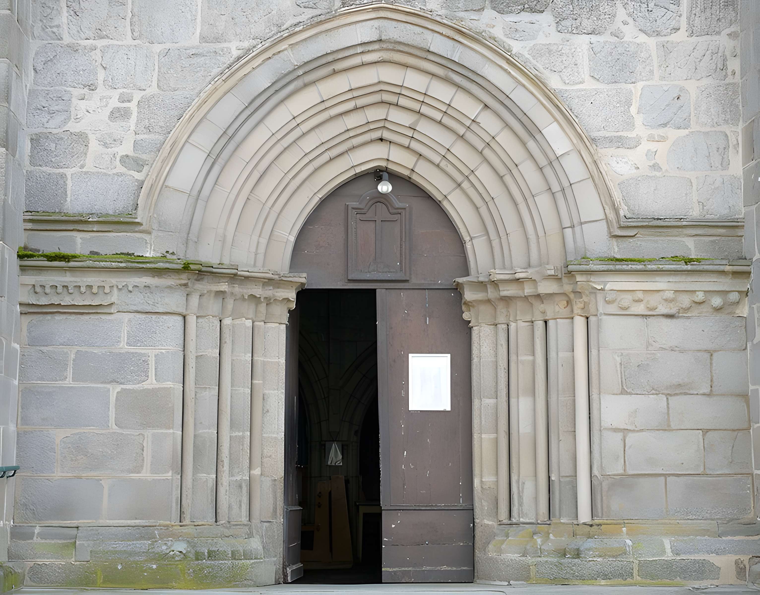 Église Saint-Barthélémy de Chénérailles