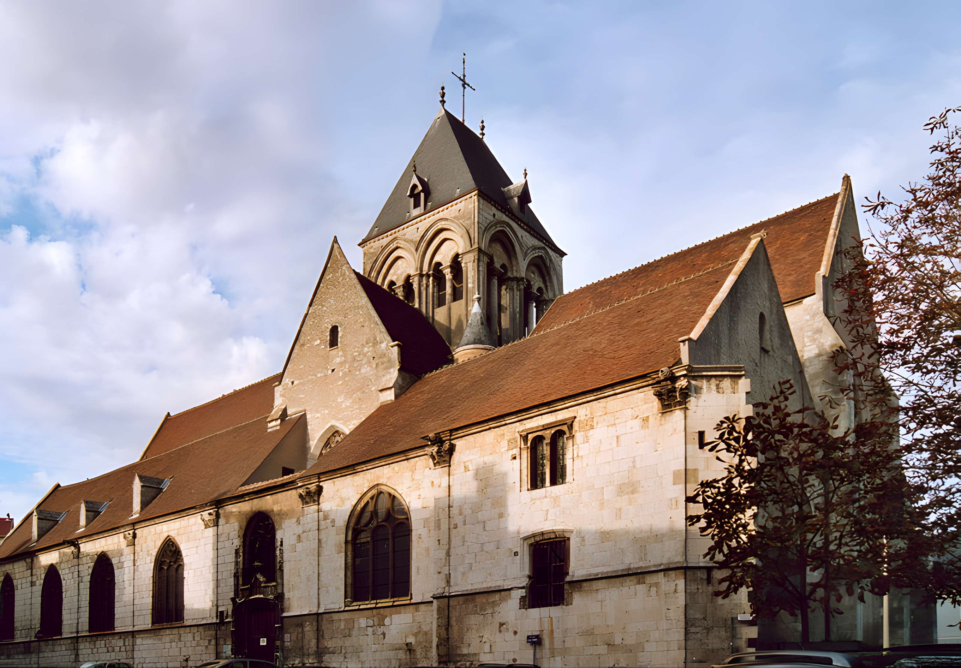 Église Saint-Basile d'Étampes