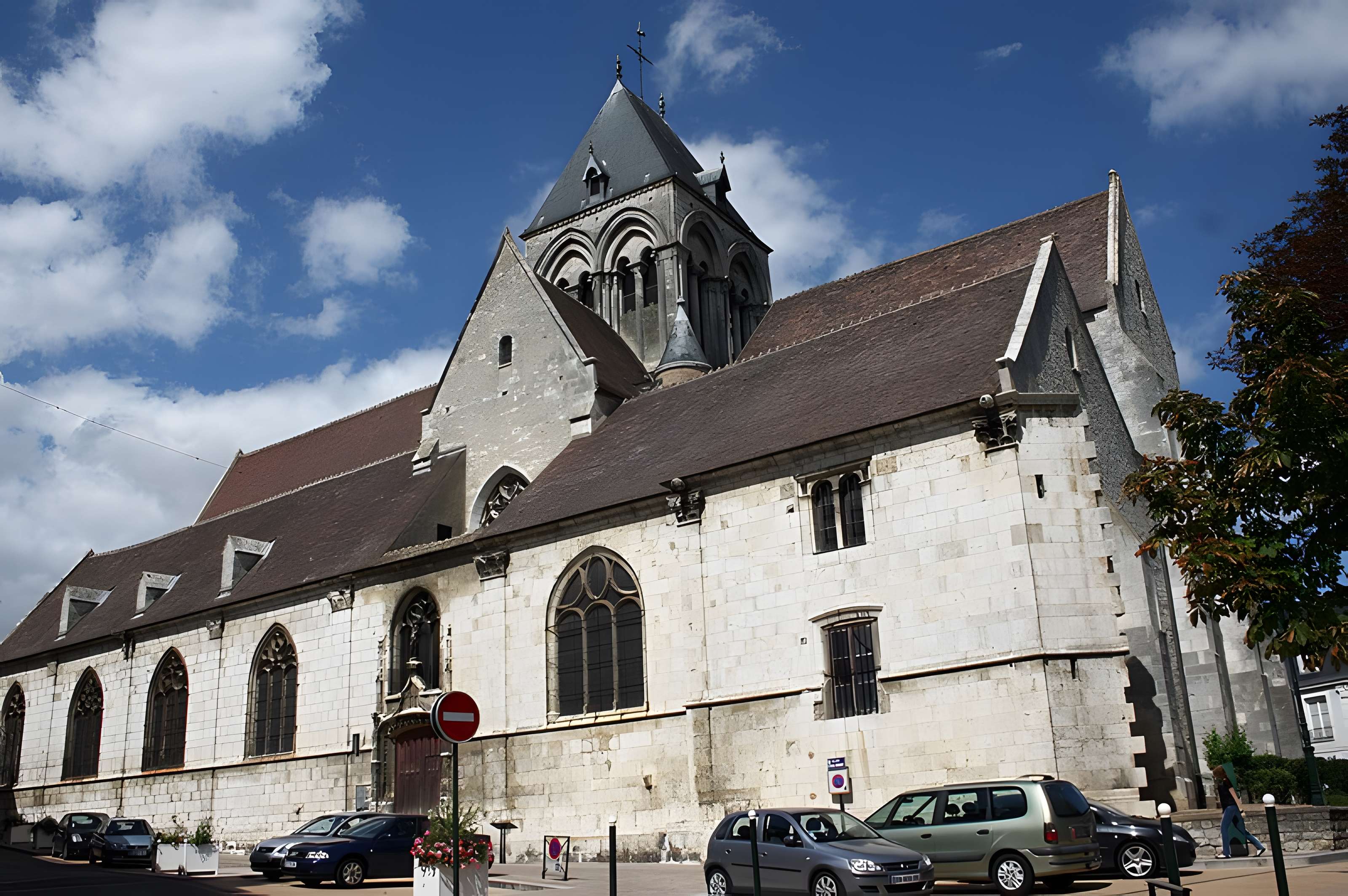 Église Saint-Basile d'Étampes