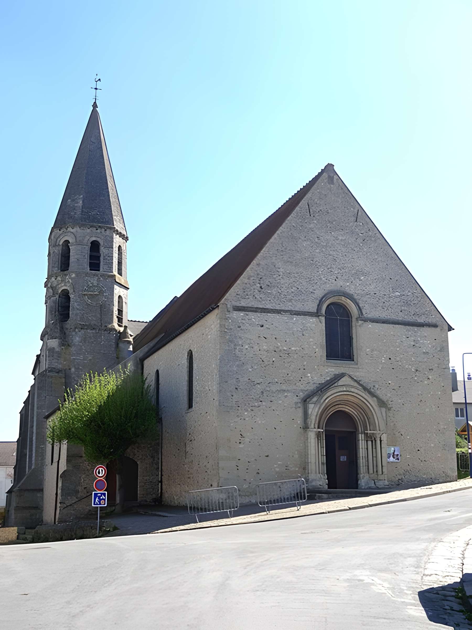 Église Saint-Béat d'Épône