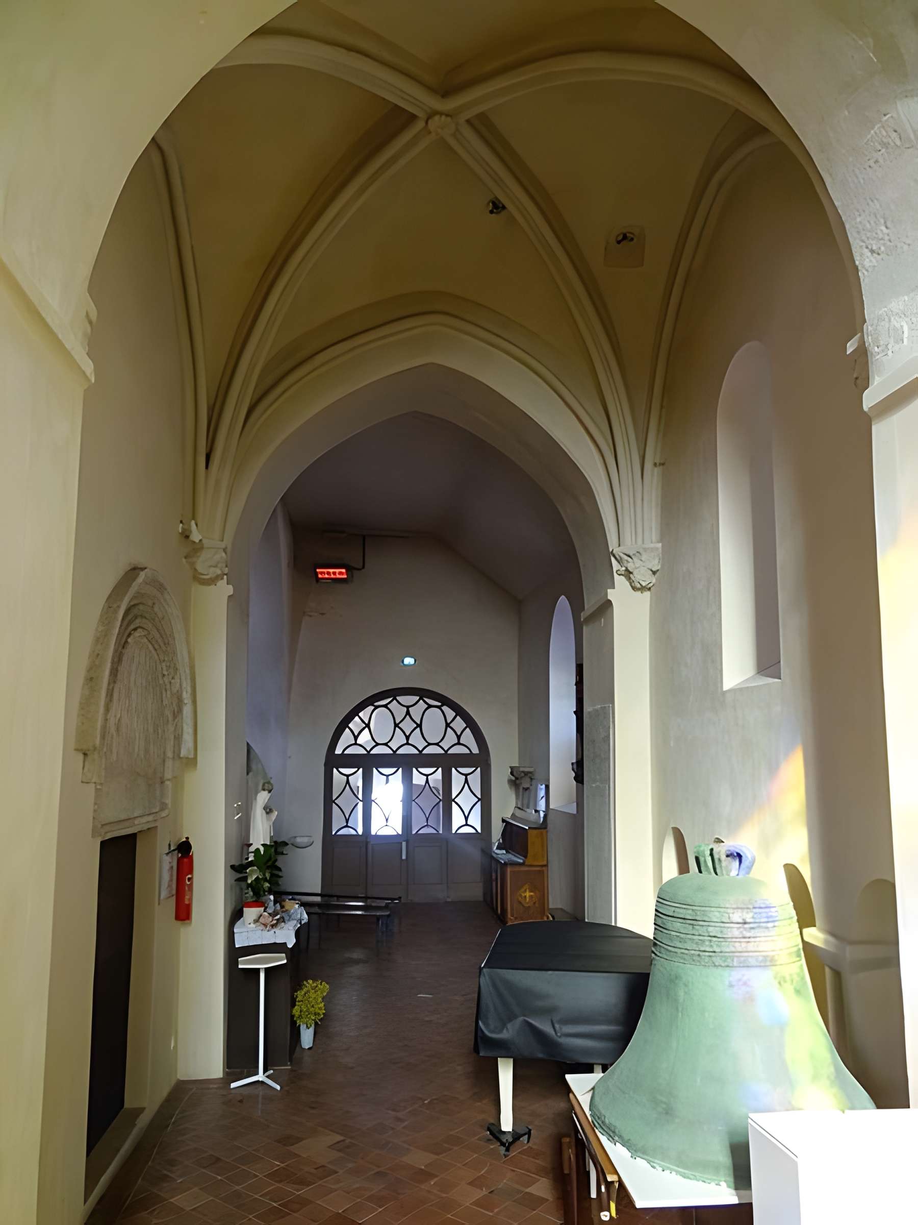 Église Saint-Béat d'Épône