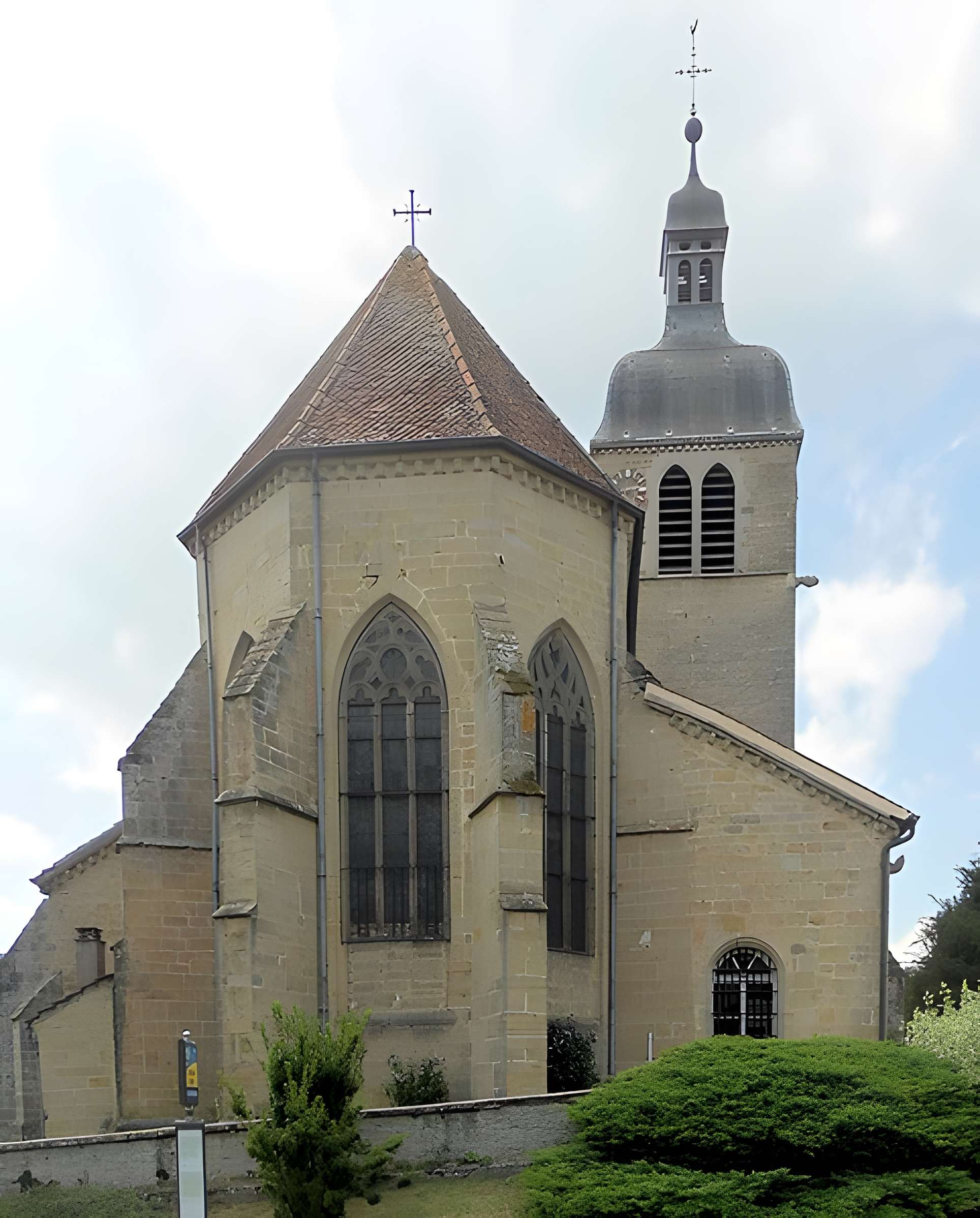 Église Saint-Bénigne de Damblain