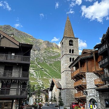 Église Saint-Bernard-des-Alpes de Val-dIsère