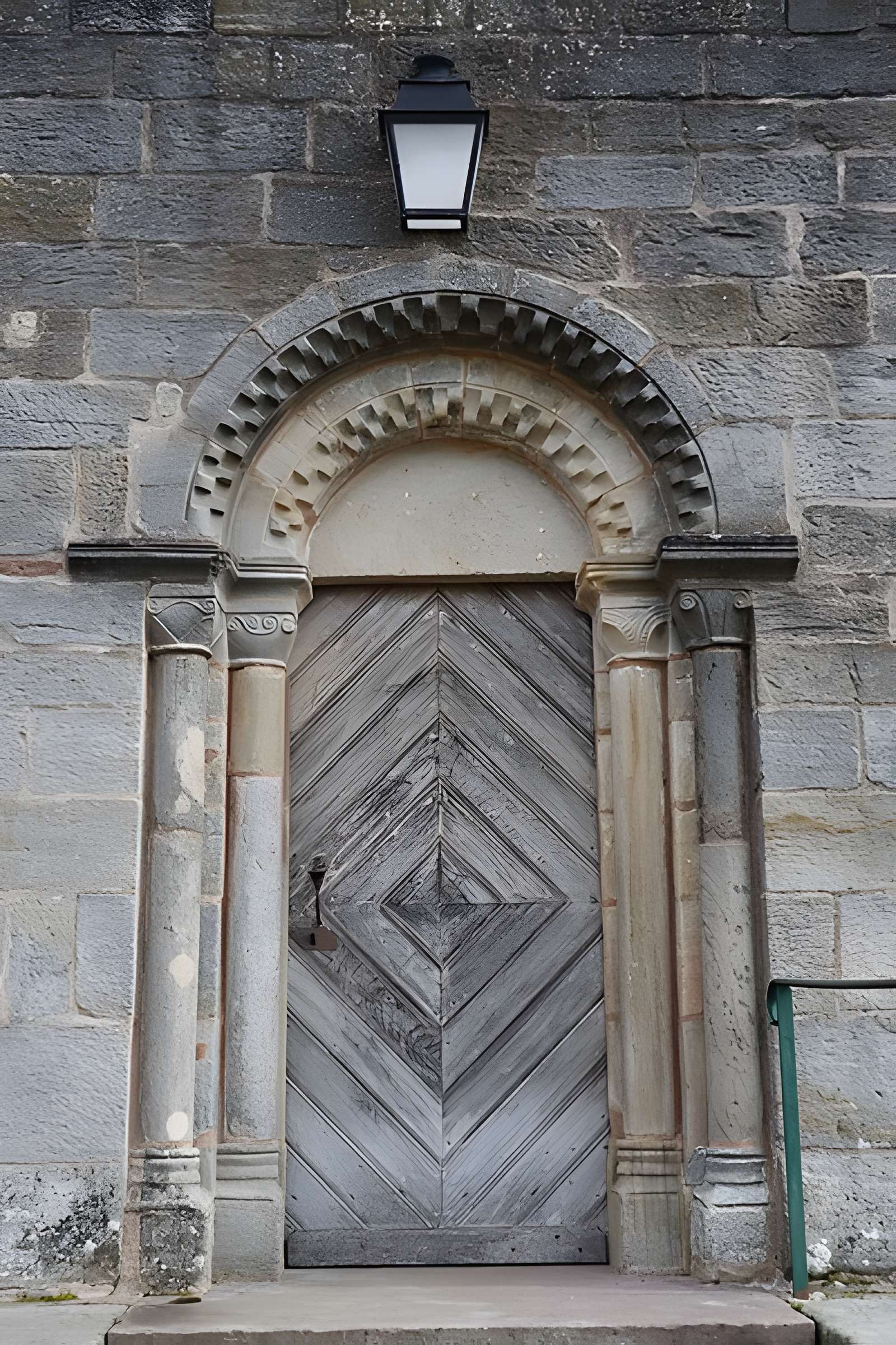 Église Saint-Brice d'Isches