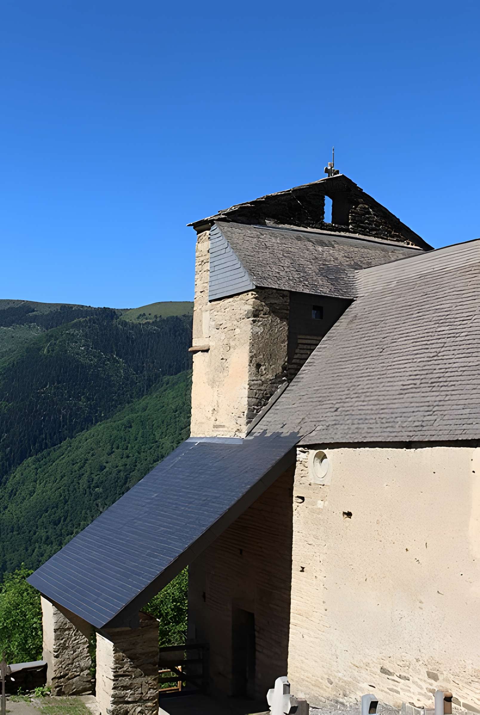 Église Saint-Calixte de Cazaux-Fréchet-Anéran-Camors