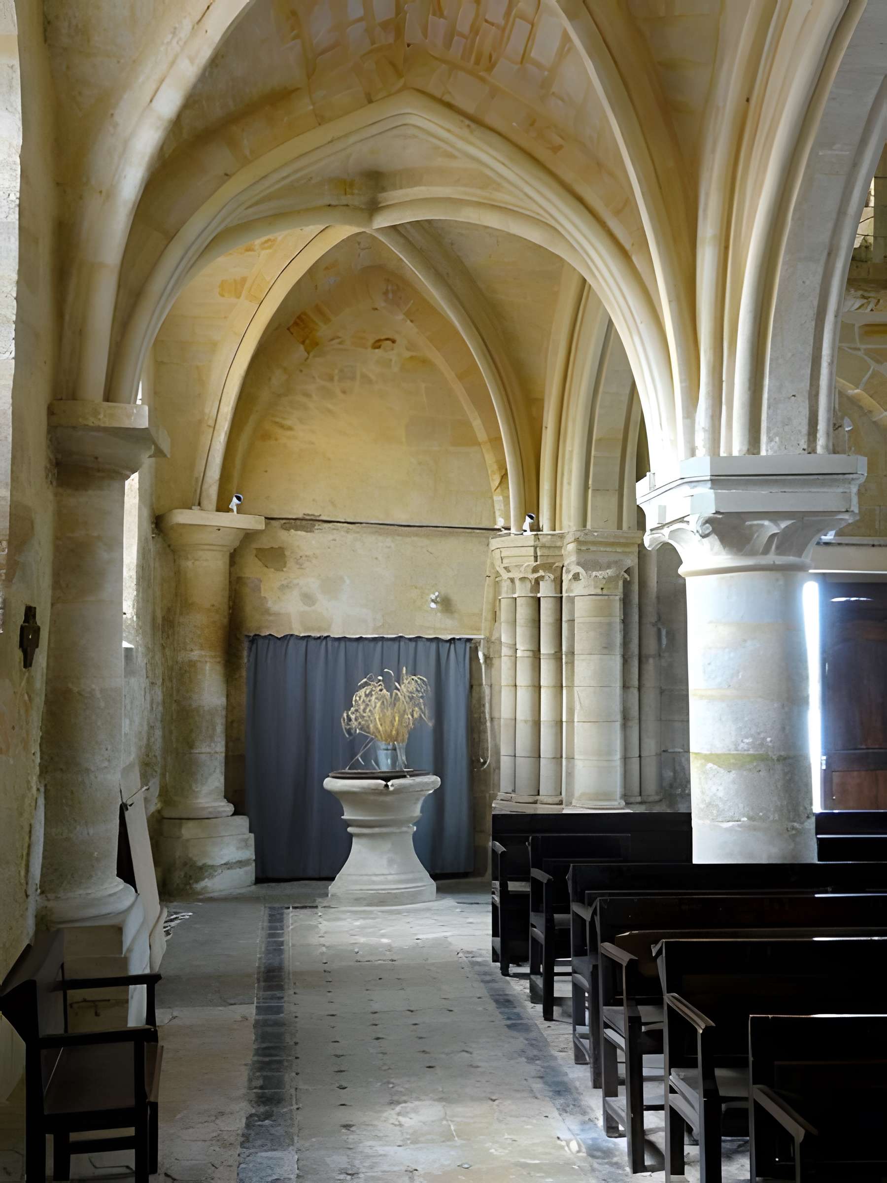 Église Saint-Caprais de Grisy-les-Plâtres