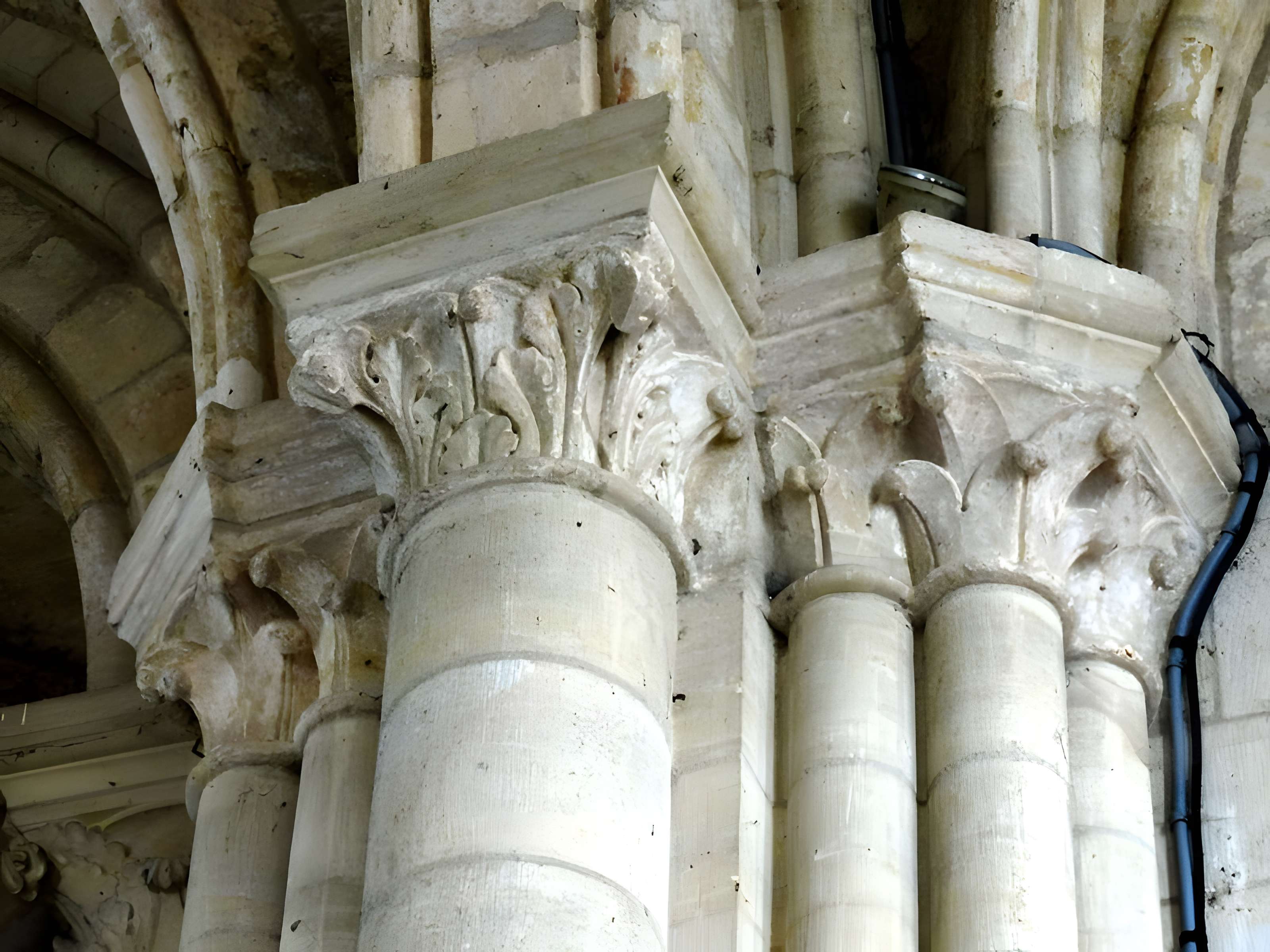 Église Saint-Caprais de Grisy-les-Plâtres