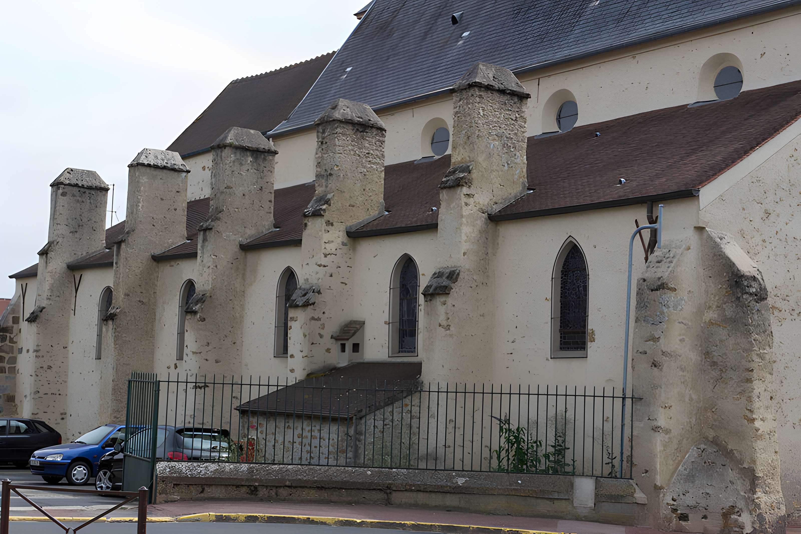 Église Saint-Caprais de Saint-Vrain