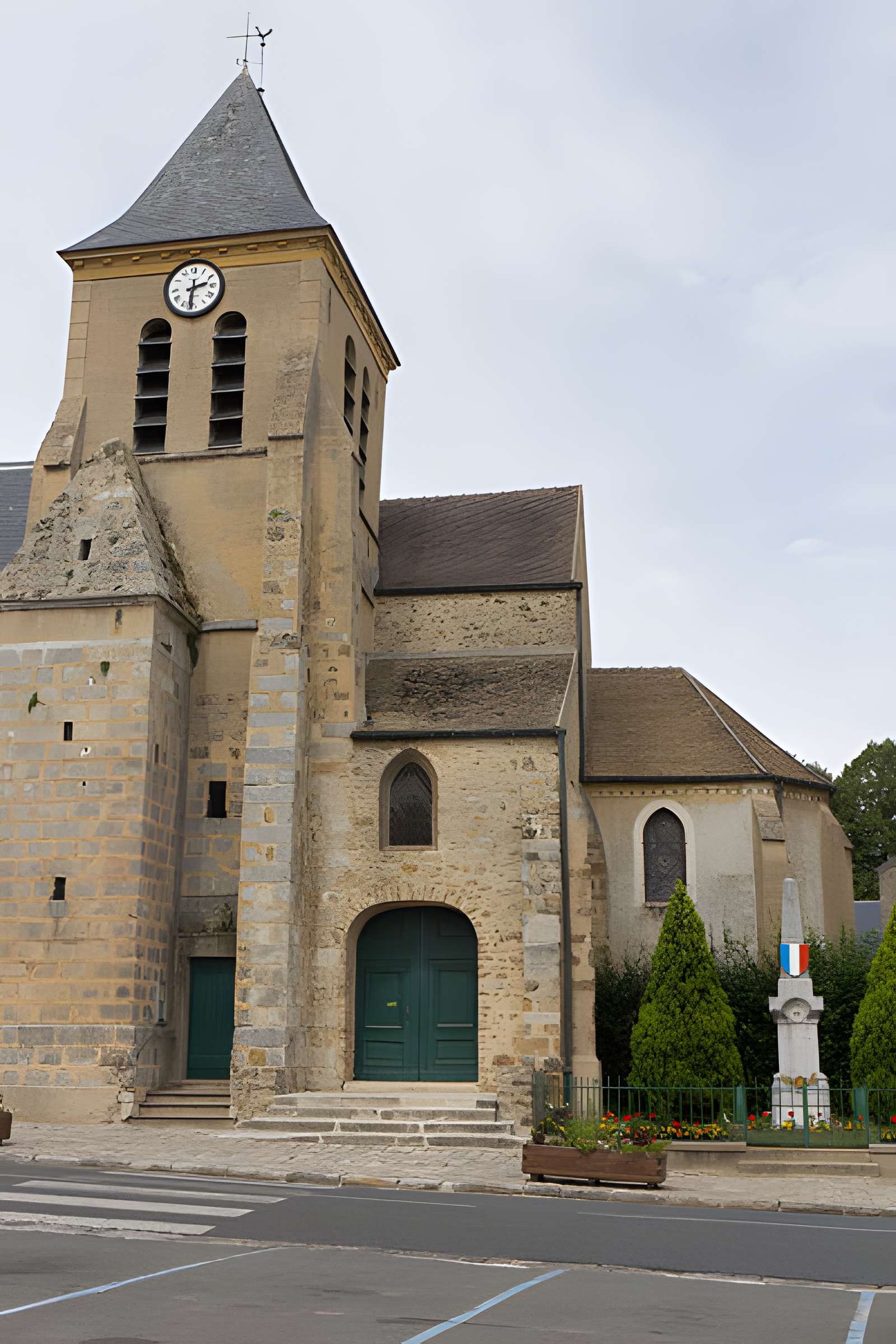Église Saint-Caprais de Saint-Vrain